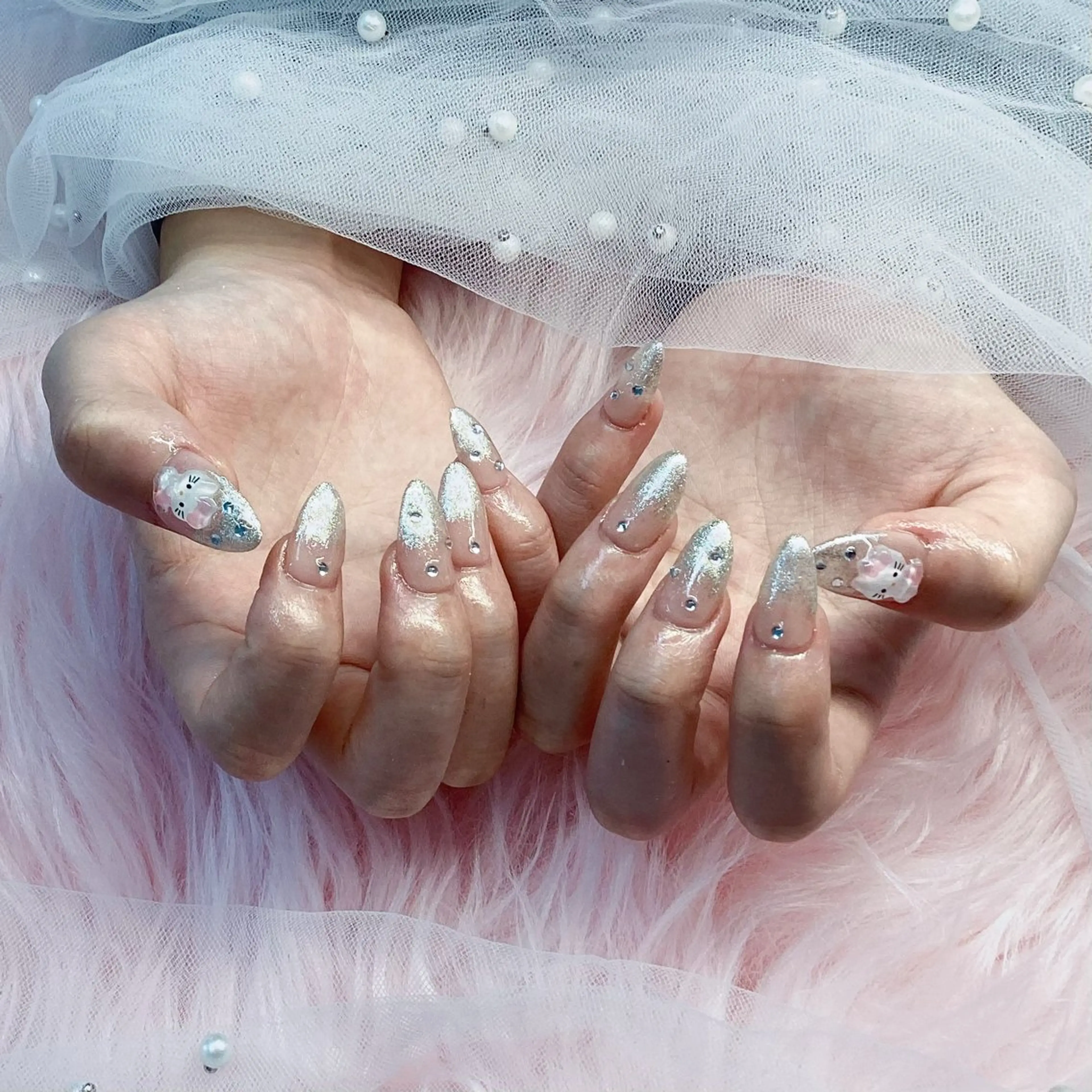 ミディアム パーツ全部¥110 サロンミミのネイルデザイン