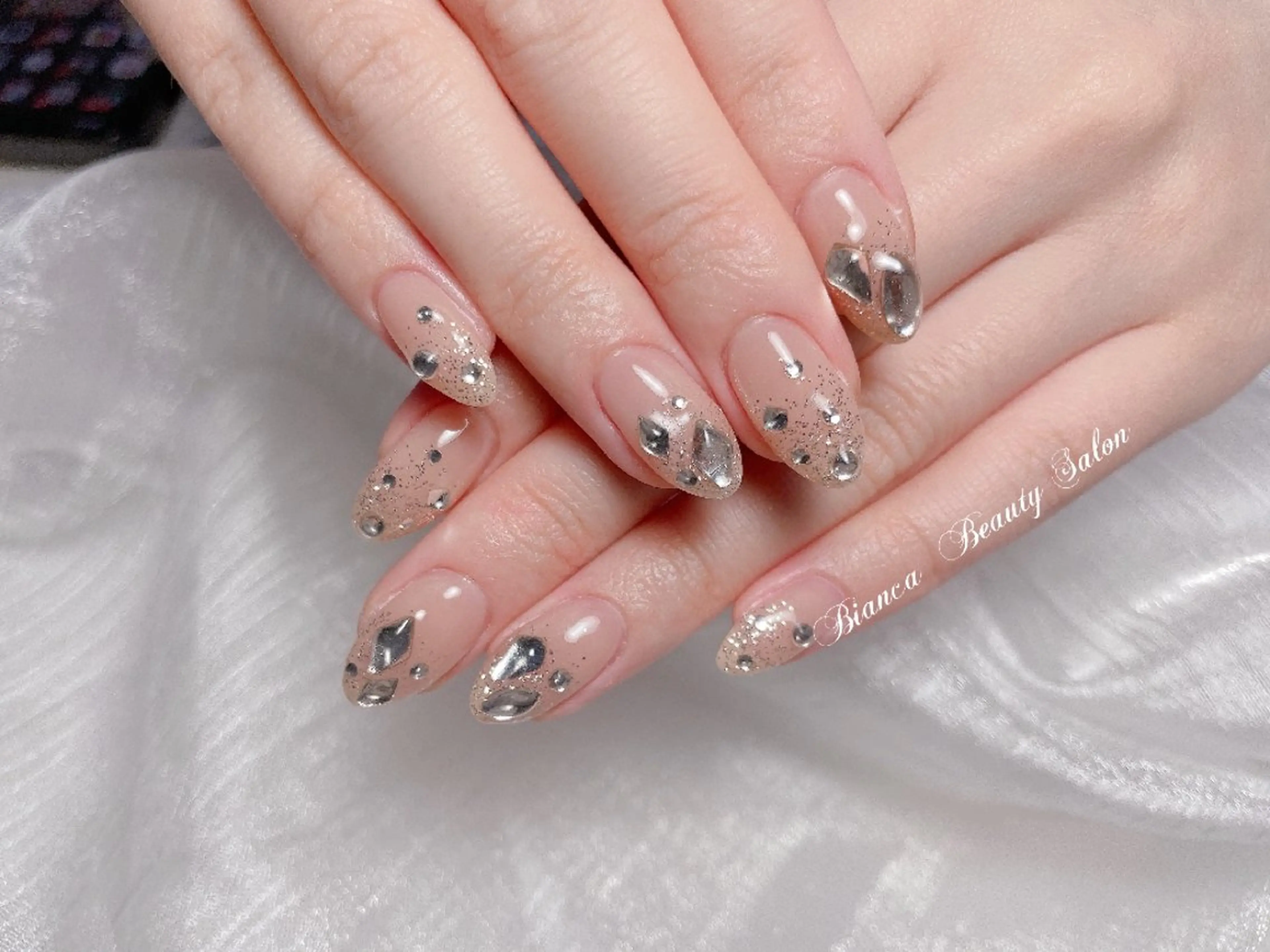 ネイル クリアネイル ラメ(グリッター) ラメグラデーション ストーンネイル Bianca 大山のネイルデザイン
