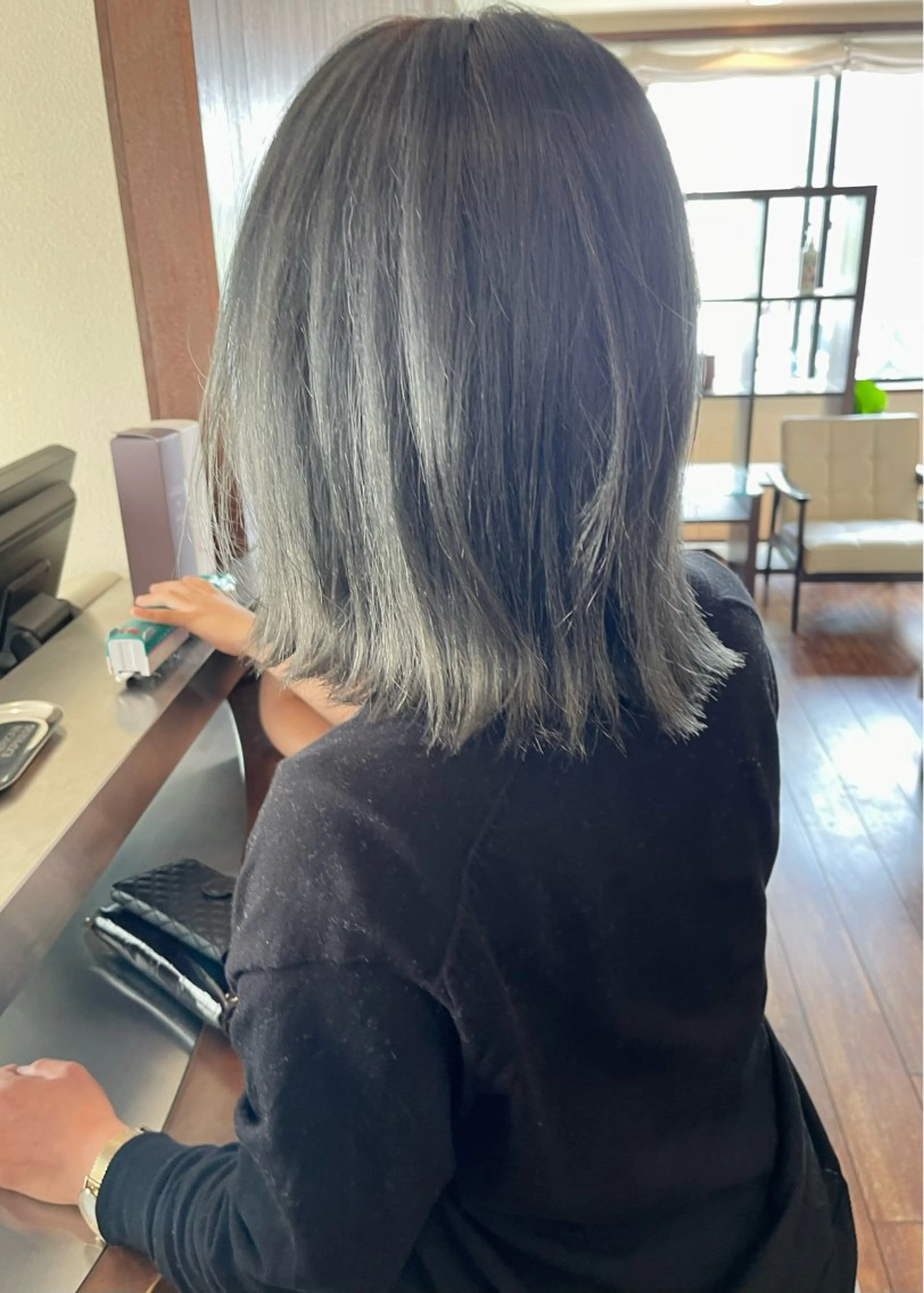 ミディアム カラー ベージュカラー カット ヘアカラー トリートメント 髪質改善ｶﾗｰ ｹｱﾌﾞﾘｰﾁ/ﾀﾑのヘアスタイル