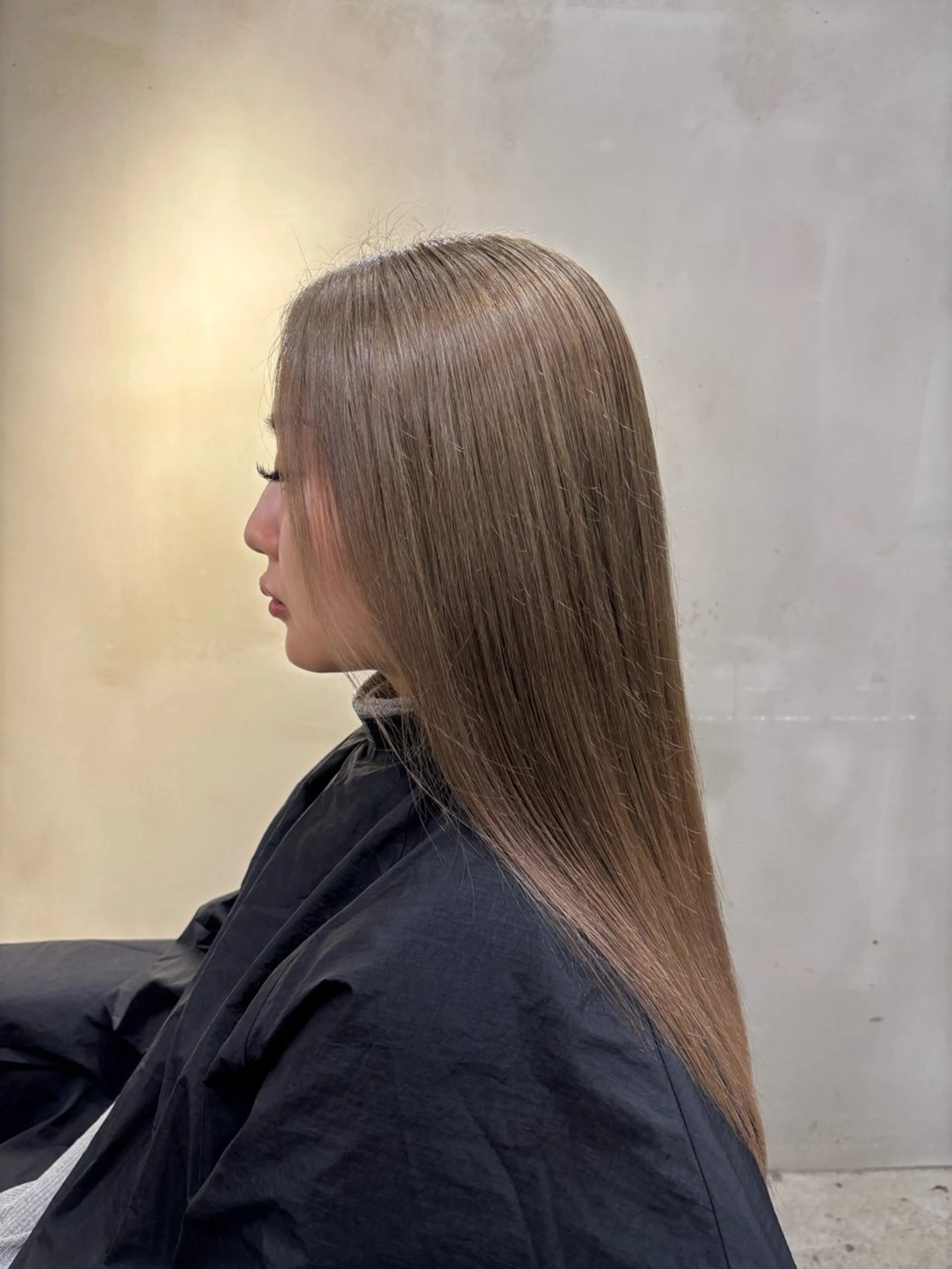 セミロング カラー ベージュカラー オリーブベージュ ヘアカラー VOYAGE所属・中園康 /カラー/ブリーチのヘアスタイル