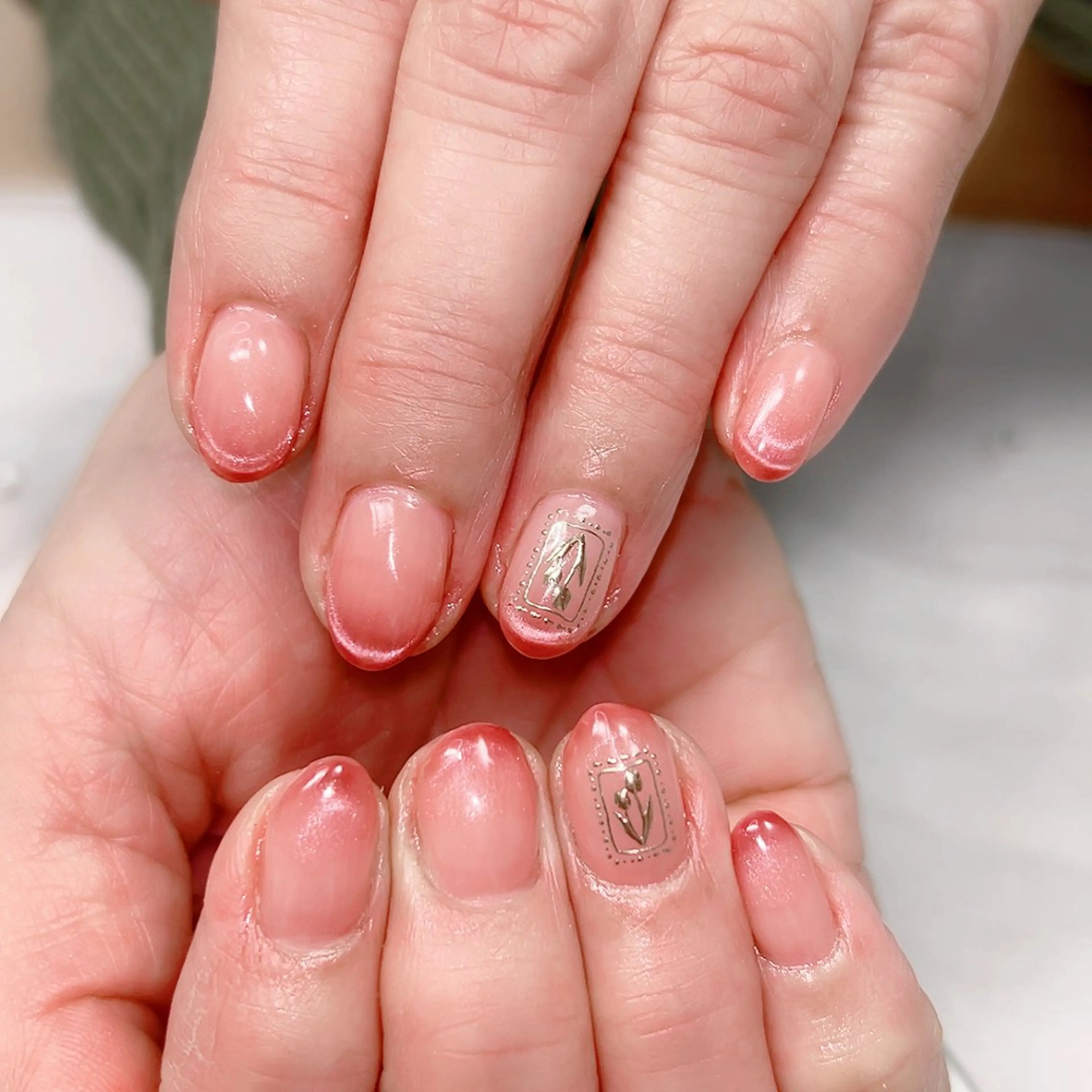 ネイル フレンチネイル マグネットネイル オフィスネイル 春ネイル ハンドネイル Cute Tips nailのネイルデザイン