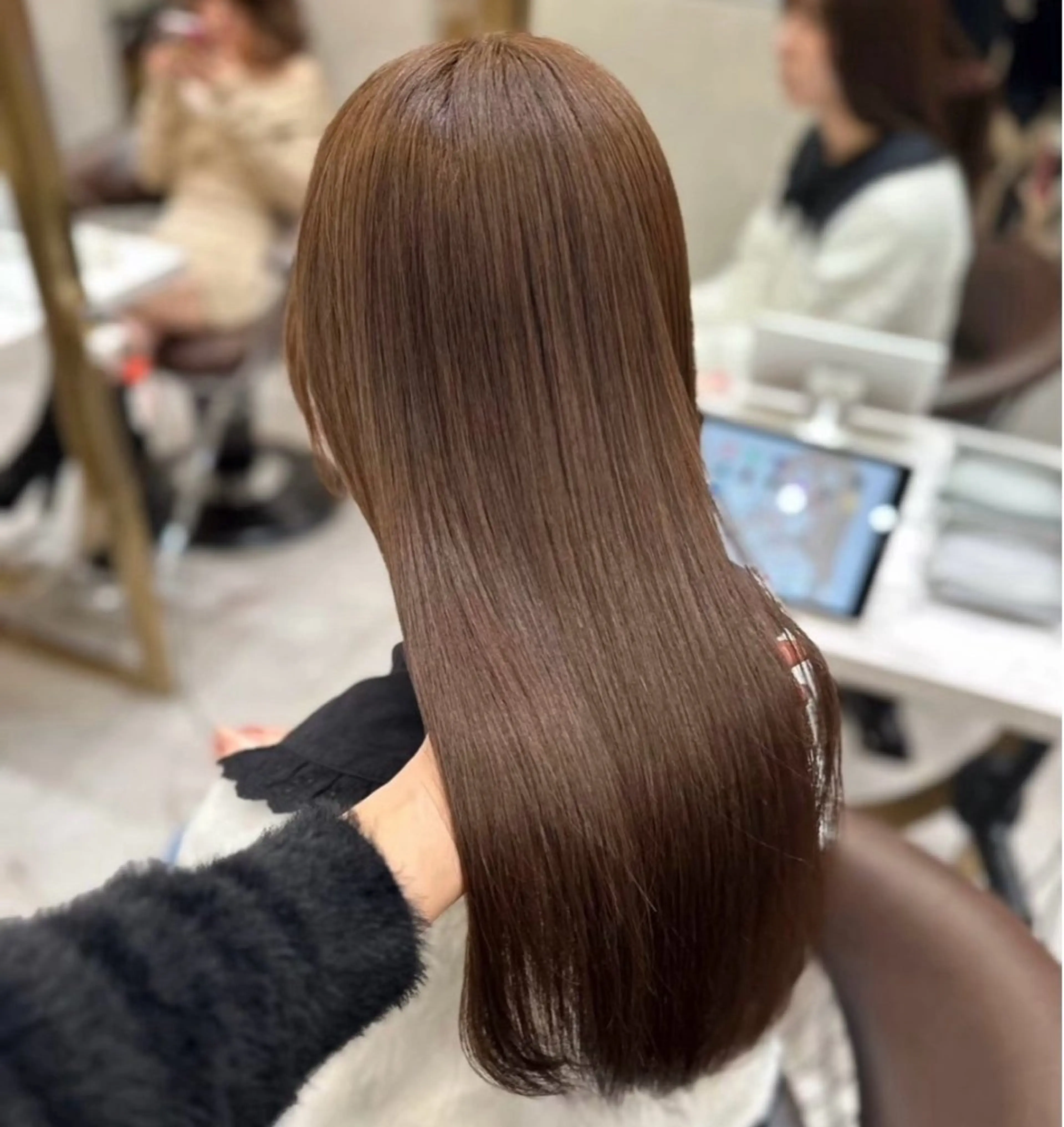 ロング レイヤーカット カット ヘアカラー 🎀透明感ブラウ ンshizuka🎀のヘアスタイル