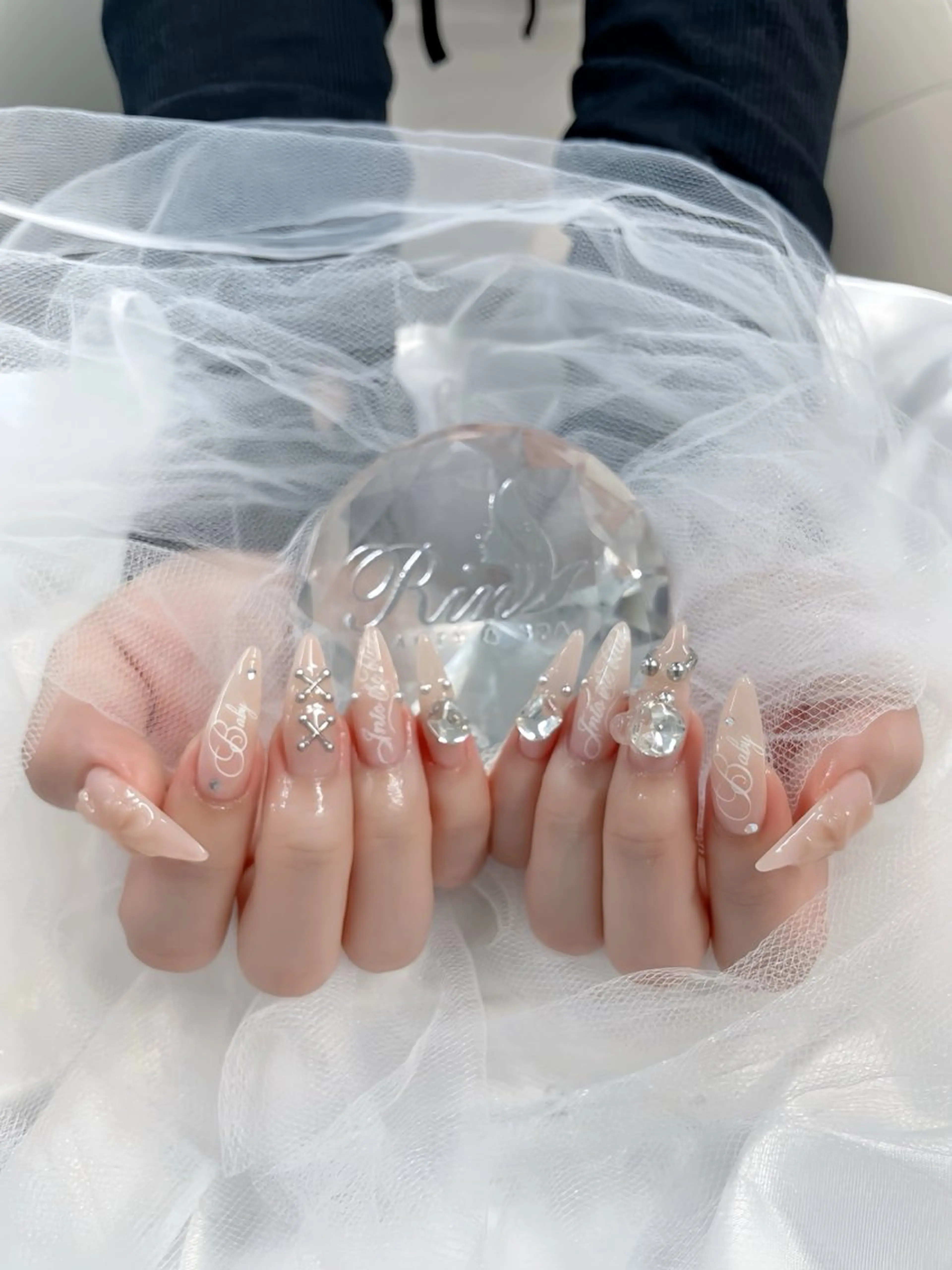 ネイル アートネイル チークネイル ジェルネイル ロングネイル マグネットネイル ハンドネイル Rin Nail 新大久保店のネイルデザイン