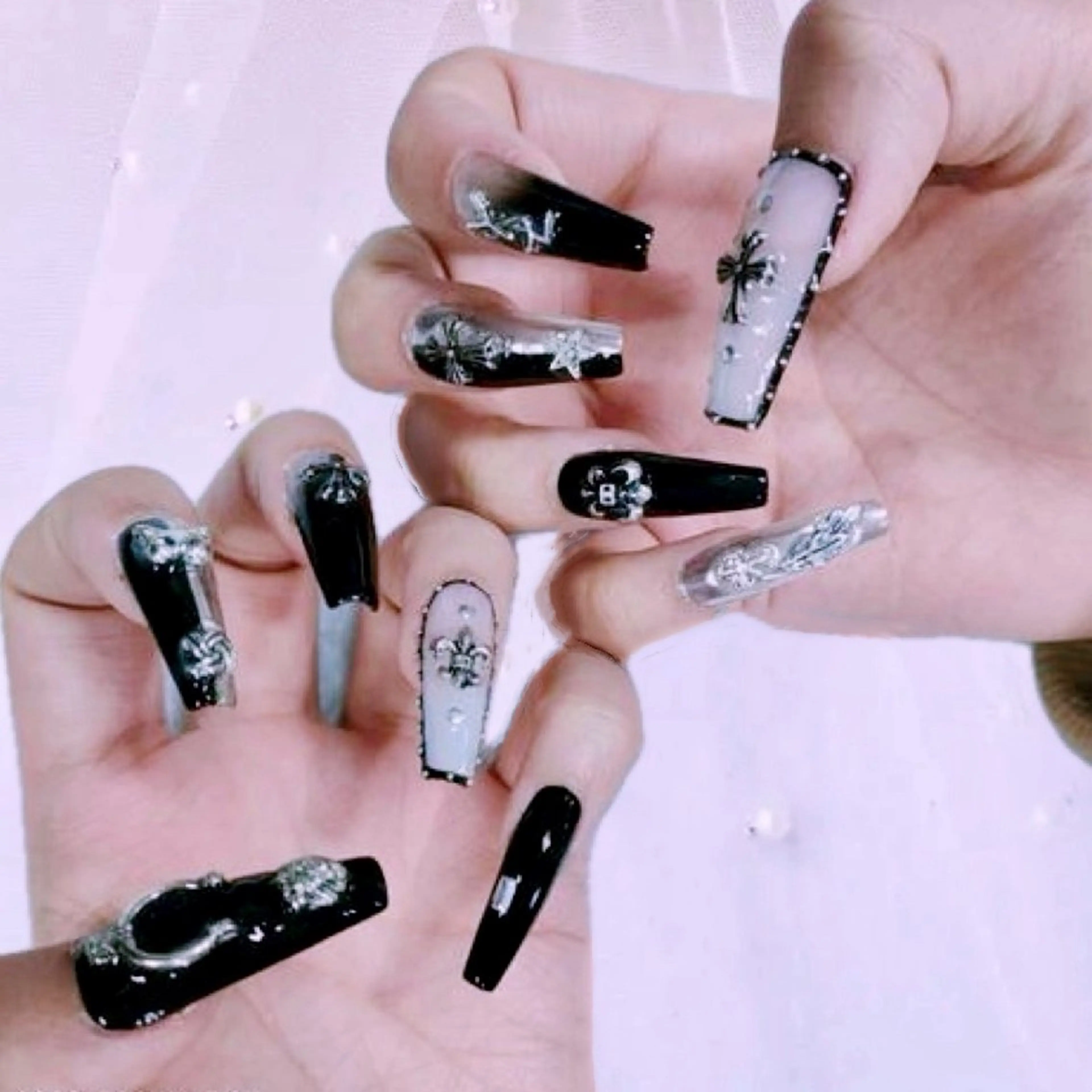 ネイル ハンドネイル 小方 サトミのネイルデザイン