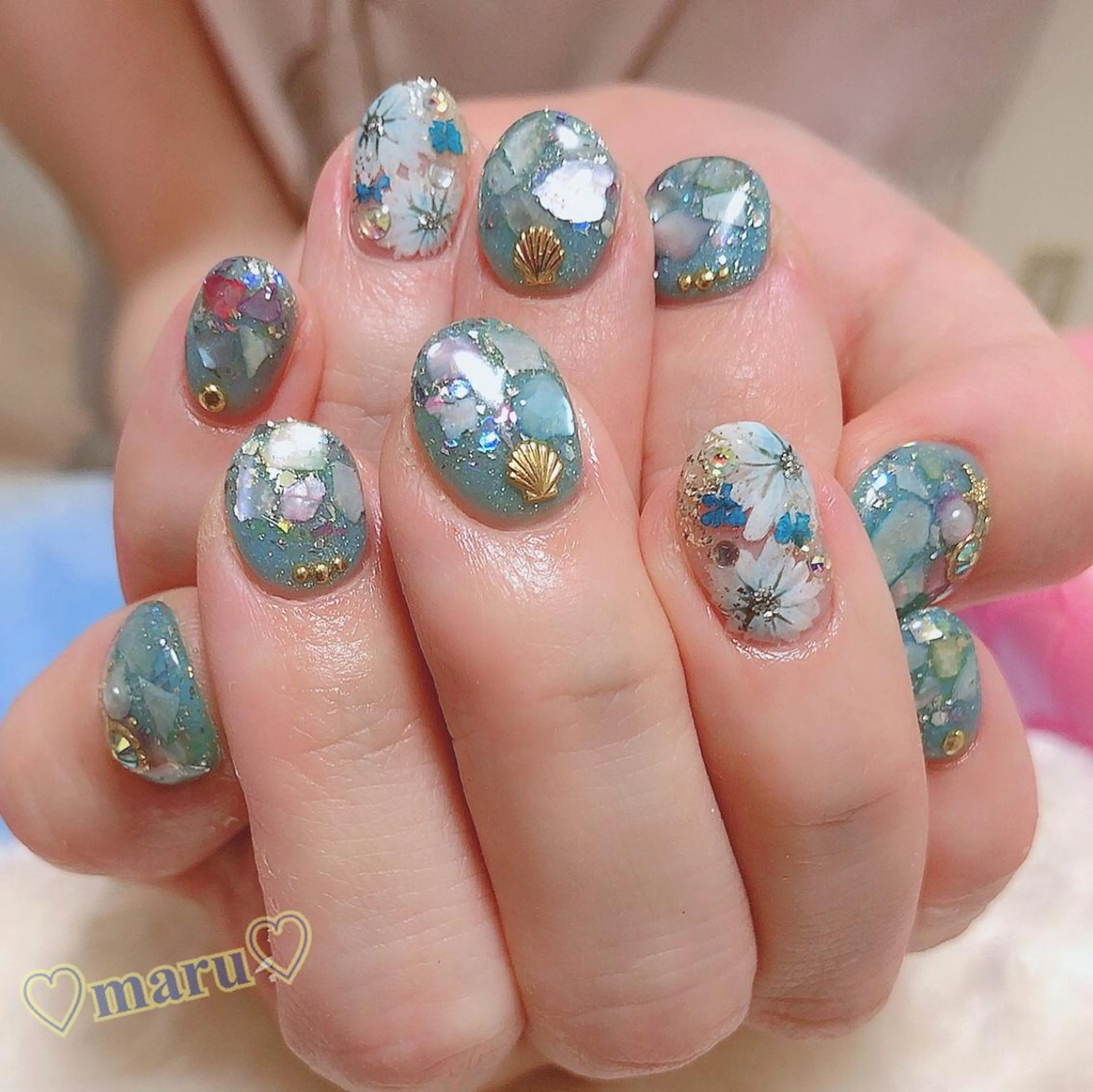 ネイル ハンドネイル フットネイル まるみ ♡のネイルデザイン