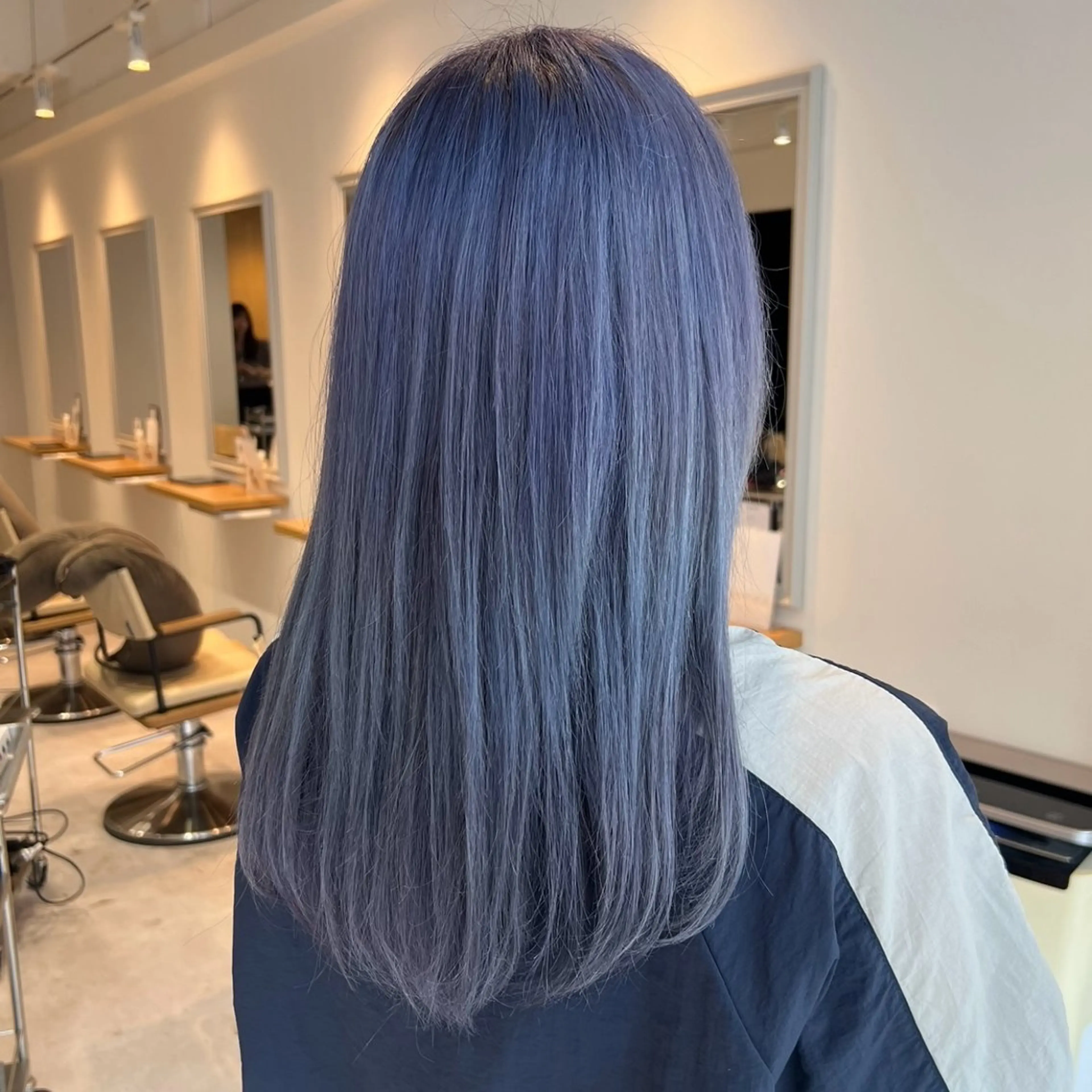 ロング カラー ブルーカラー 透明感カラー 川村 琴のヘアスタイル