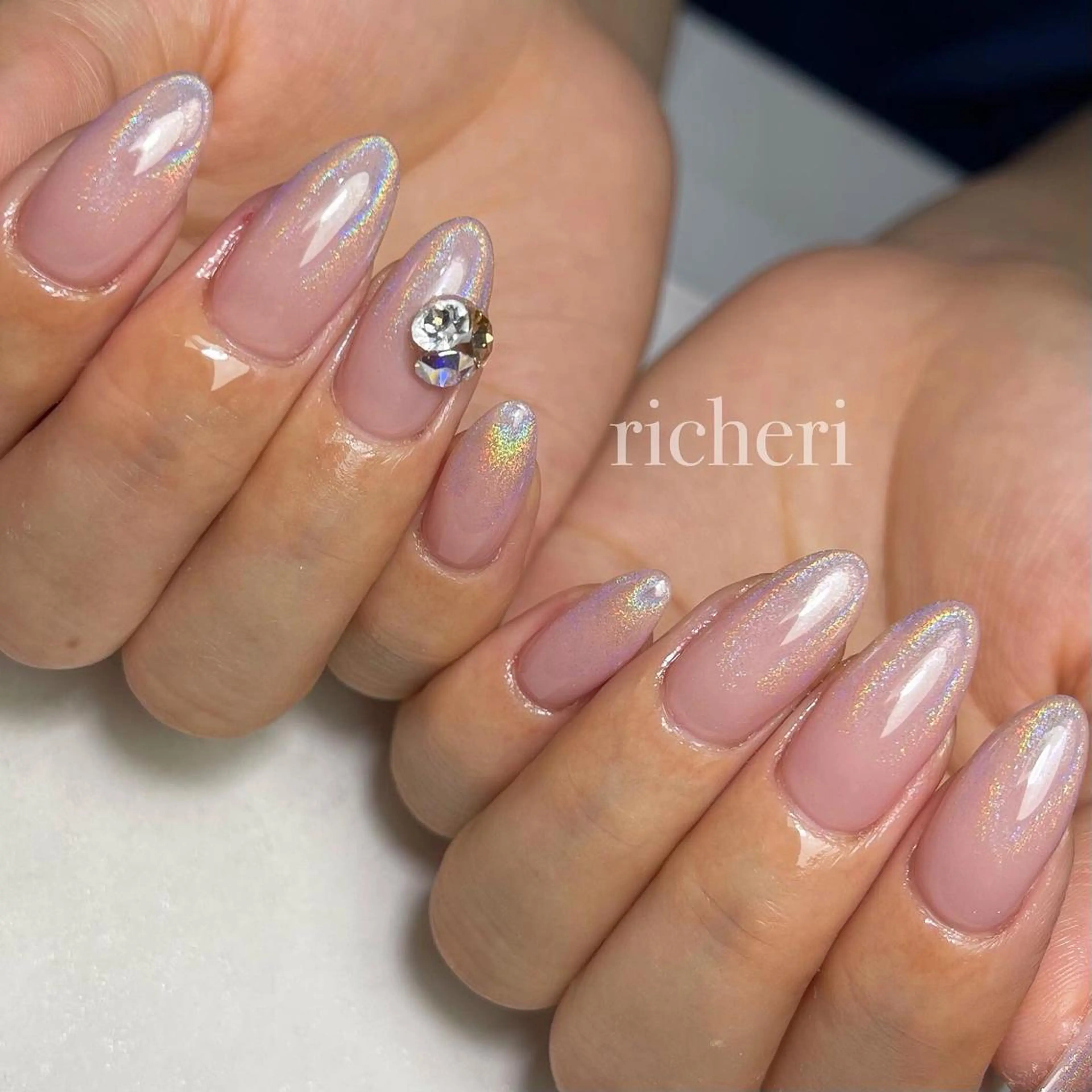 ミディアム ネイル ハンドネイル richeri beautyのエステ・リラクイメージ
