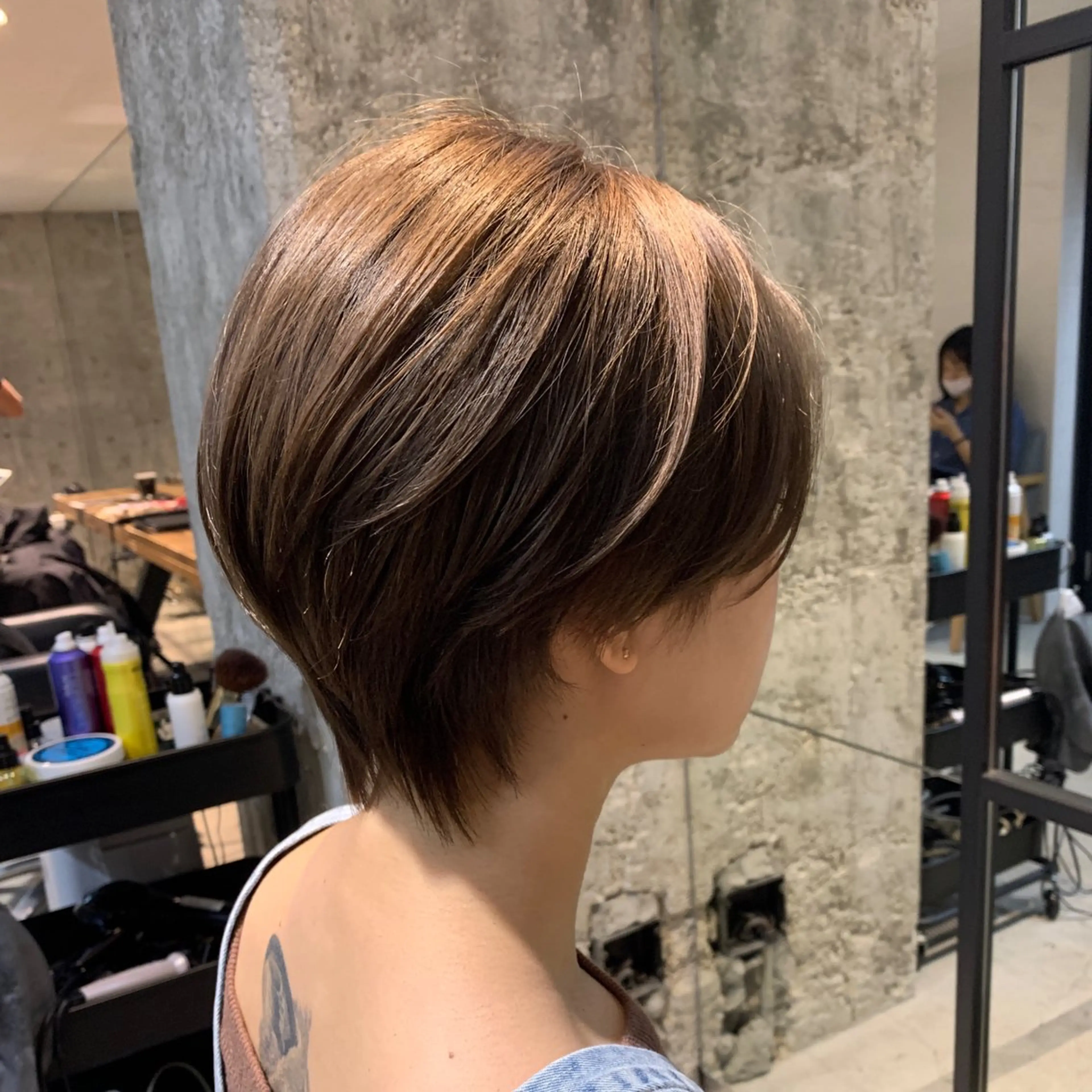 ショート カラー director tatsukiのヘアスタイル