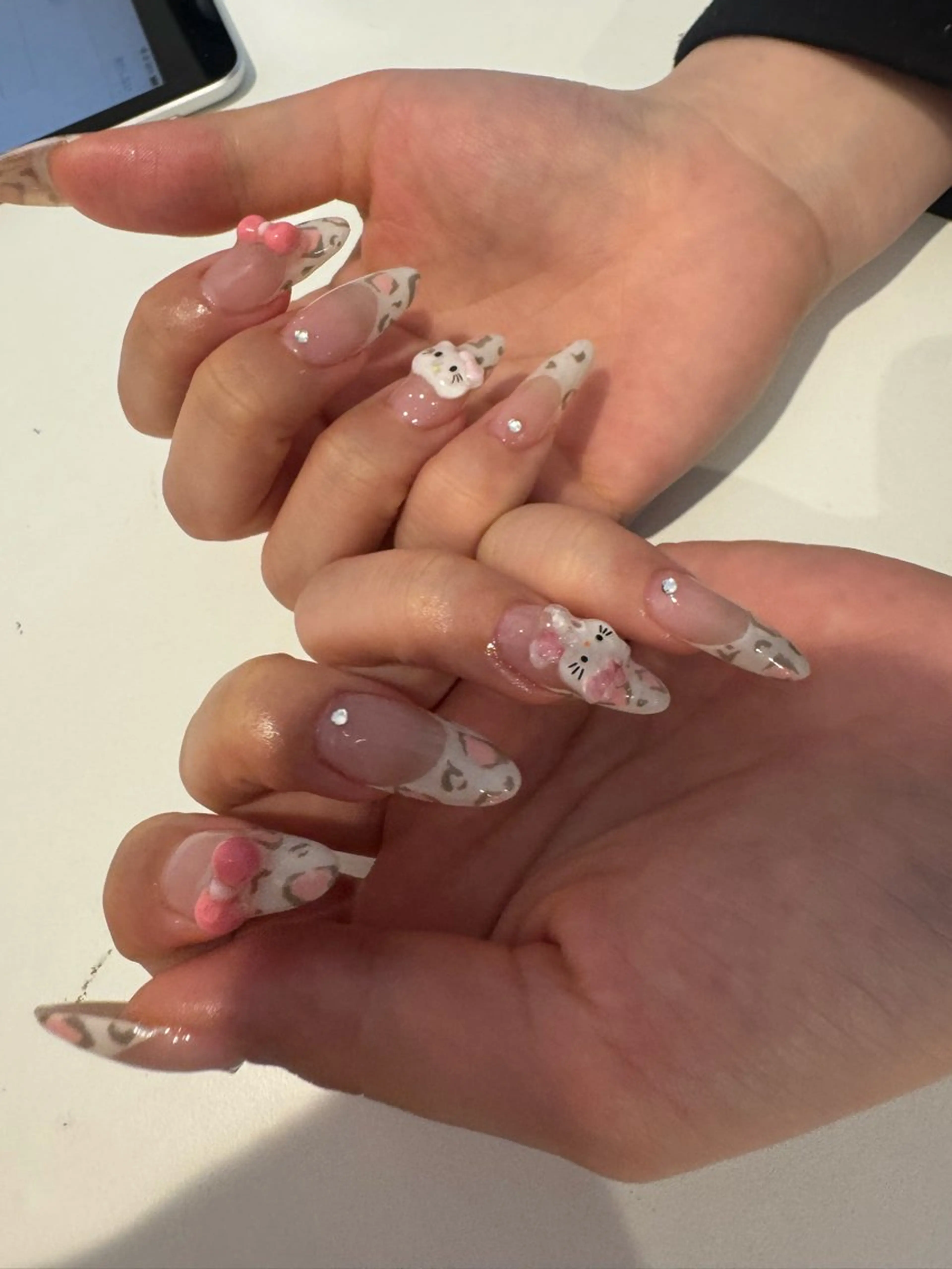 ネイル 長さ出し yglow所属・yglow 【yuri】のネイルデザイン