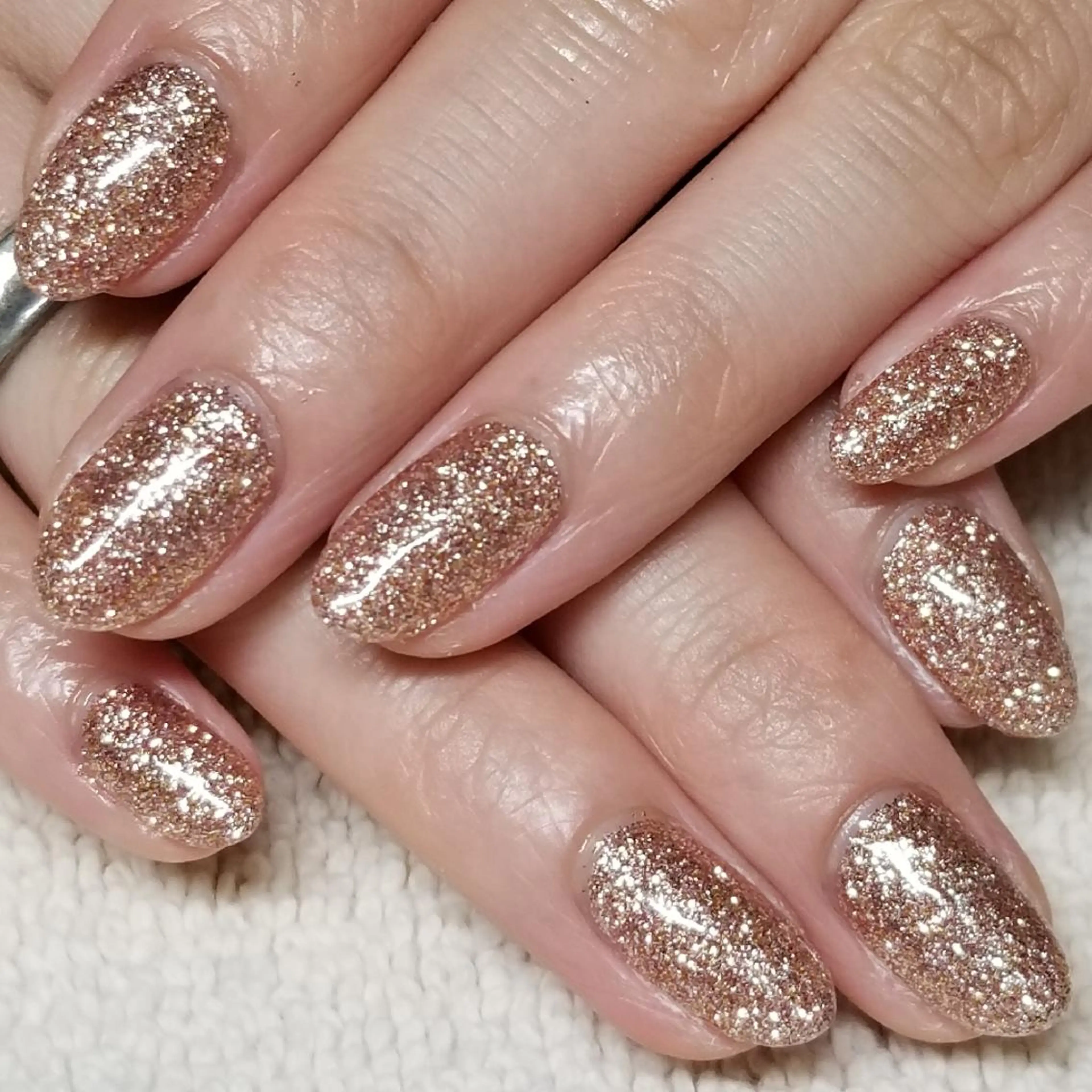 ネイル ラメ(グリッター) ワンカラーネイル ピンク ハンドネイル よしだ ひろきのネイルデザイン