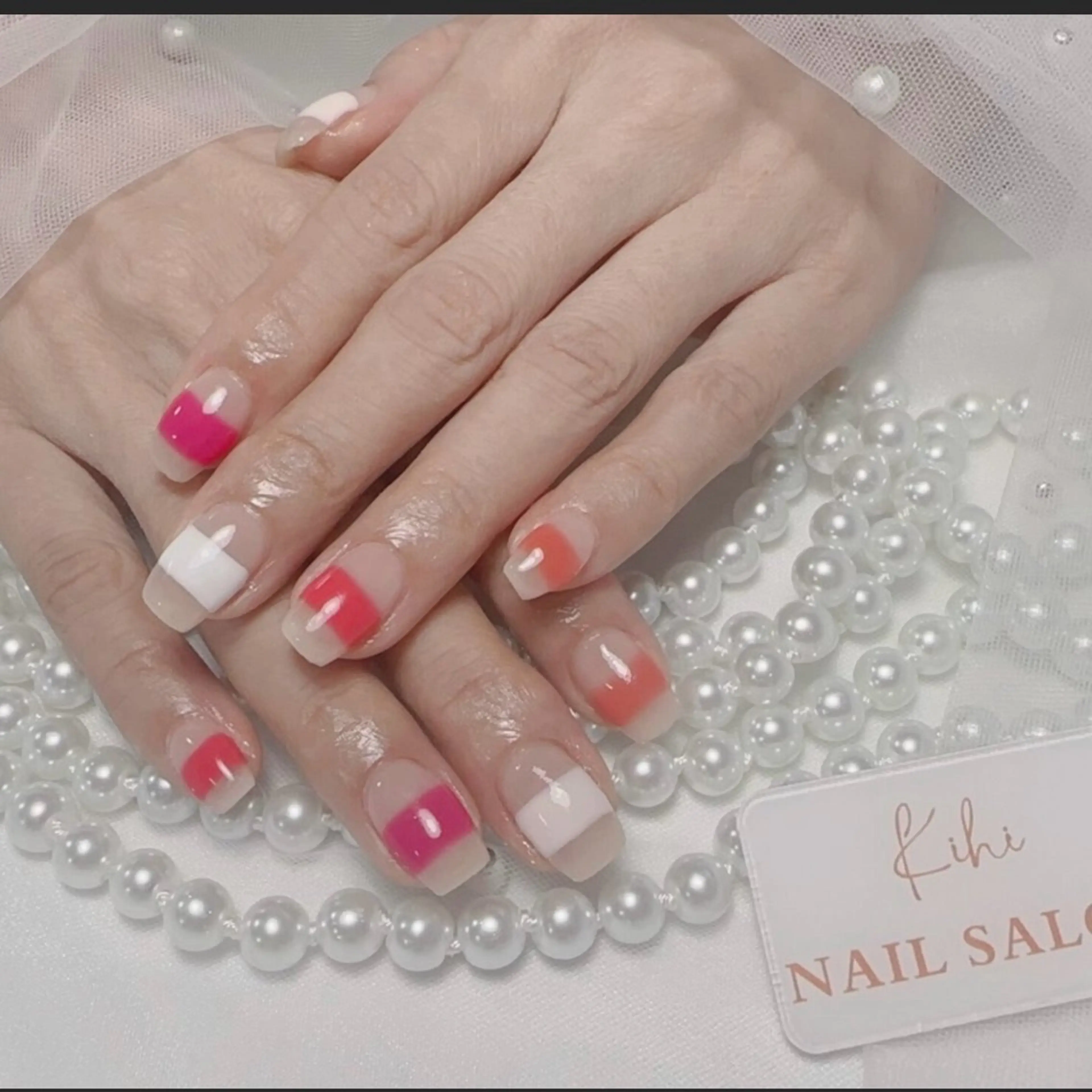 ネイル アートネイル フレンチネイル ジェルネイル グラデーション 韓国ネイル ハンドネイル 💕鈴木ユリ パラジェル/オフ無料のネイルデザイン