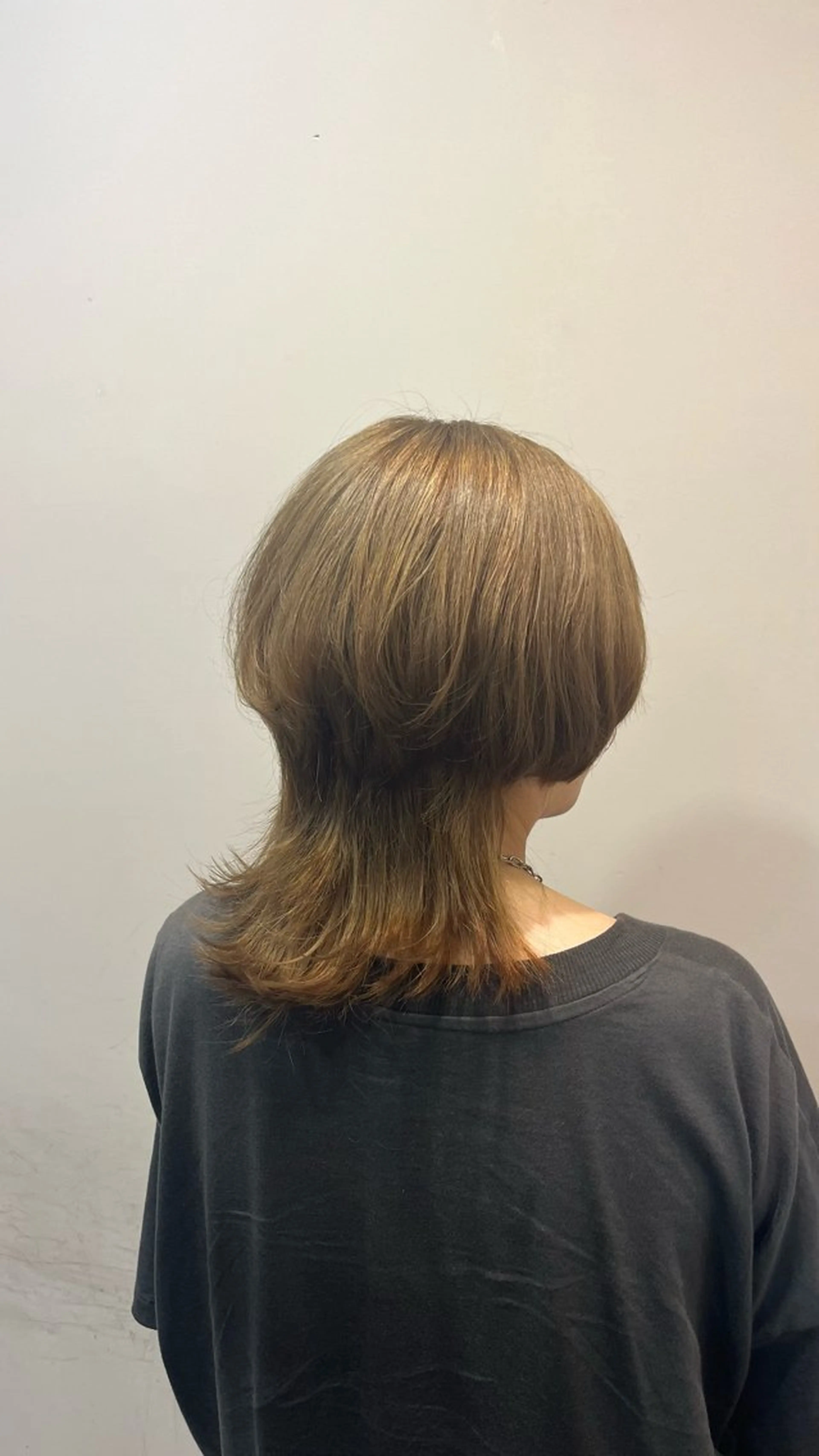 カラー 浅香 諒太のヘアスタイル