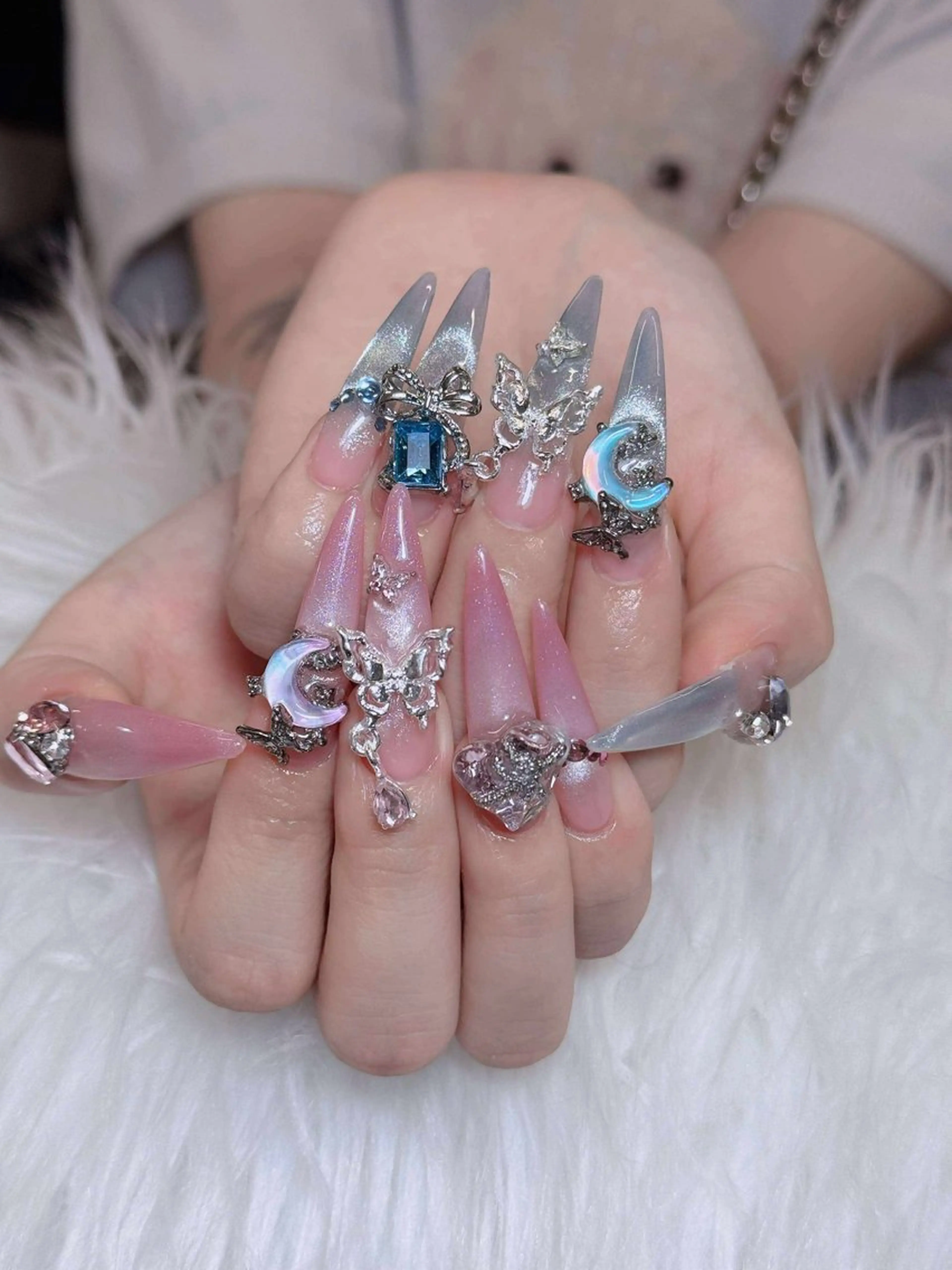 ネイル オーロラネイル チークネイル フットネイル フレンチネイル 韓国ネイル ハンドネイル Lumi Nailのネイルデザイン