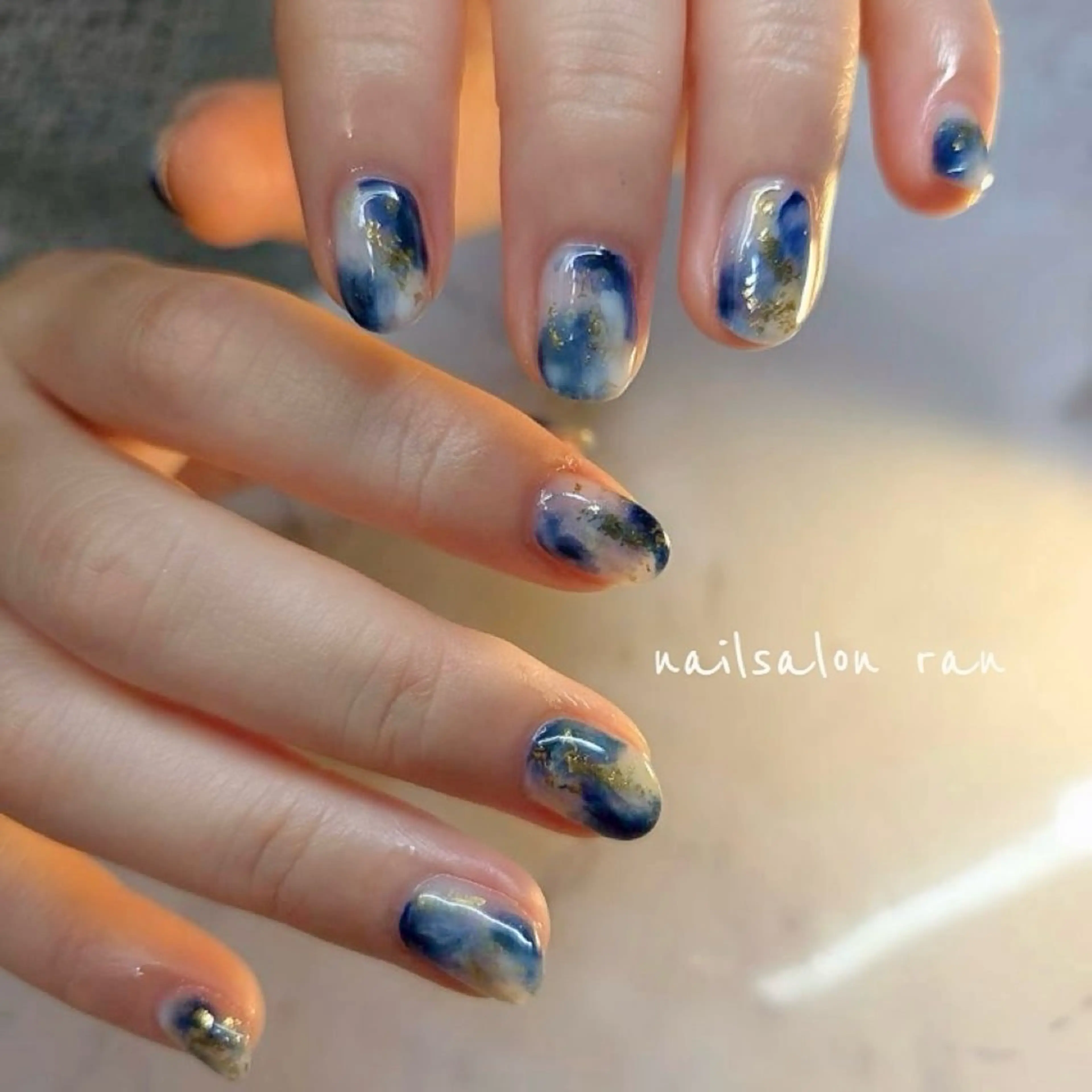 ネイル ブルー 大理石ネイル(マーブル) ホワイト ハンドネイル ハンドケア nailsalon ranのネイルデザイン