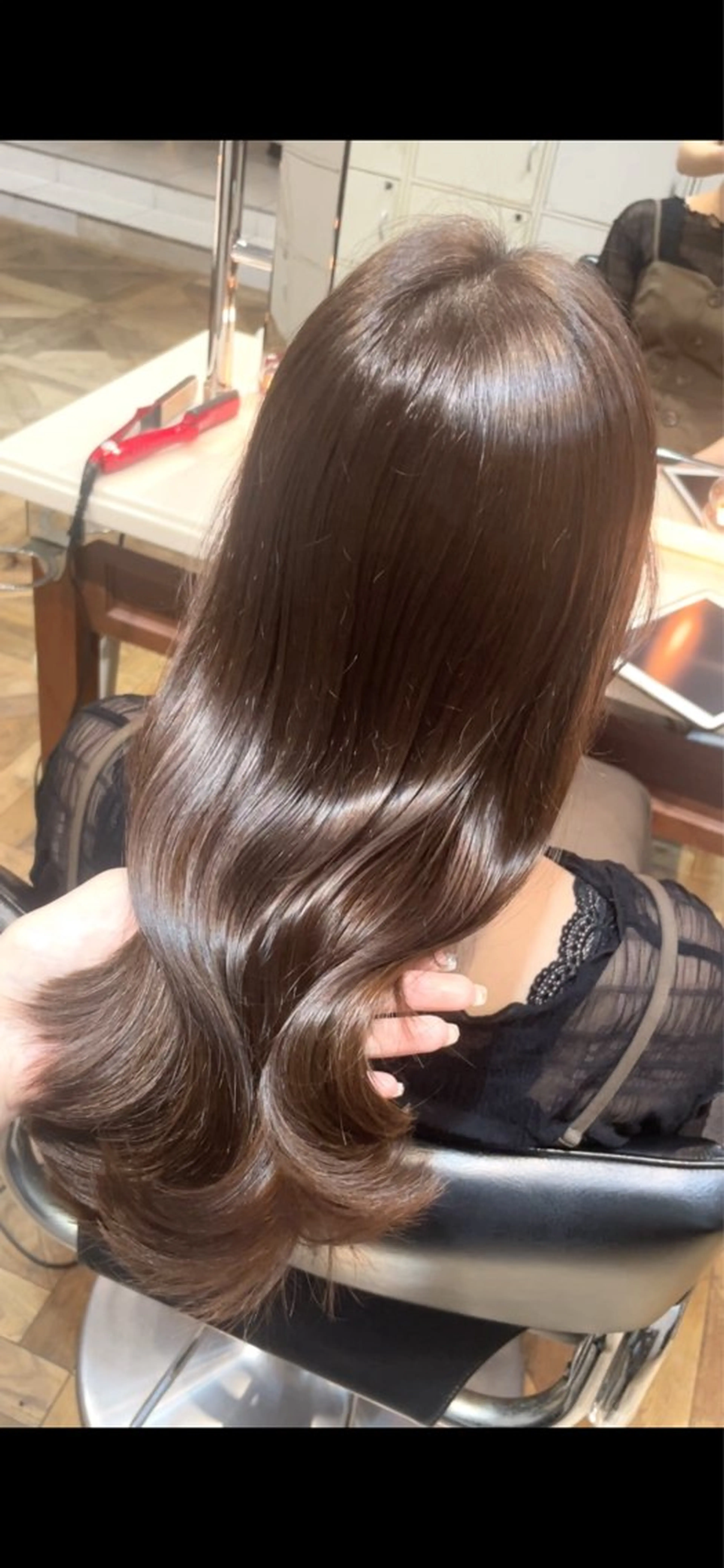 ミディアム カラー ベージュカラー ブリーチ ブラウンカラー くすみブラウン ブリーチなしカラー カット ヘアカラー トリートメント BEBE所属・ご新規様限定 透明感カラーKANAのヘアスタイル