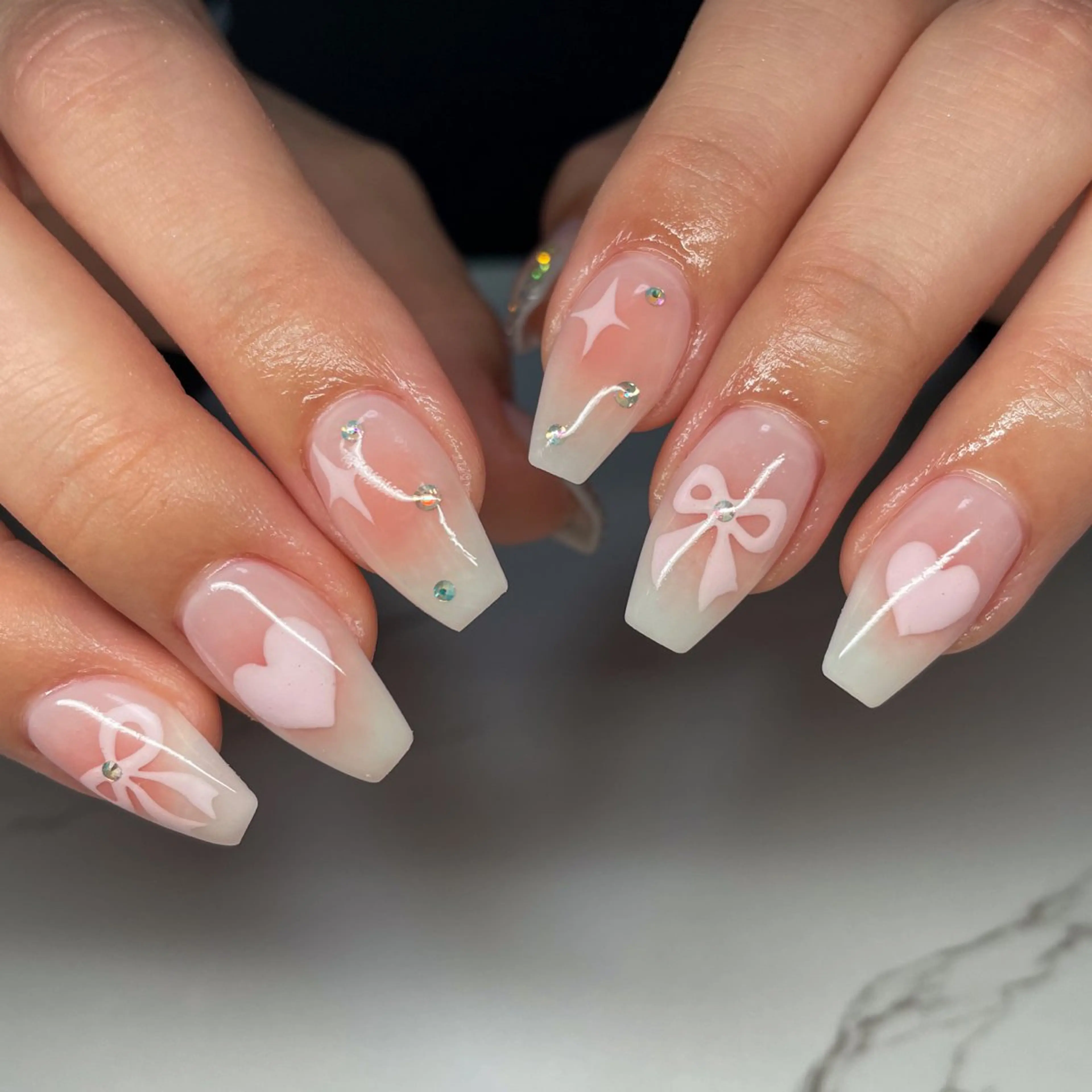 ネイル アートネイル ロングネイル 持ち込み 春ネイル 夏ネイル ハンドネイル Nail salon Amicalのネイルデザイン