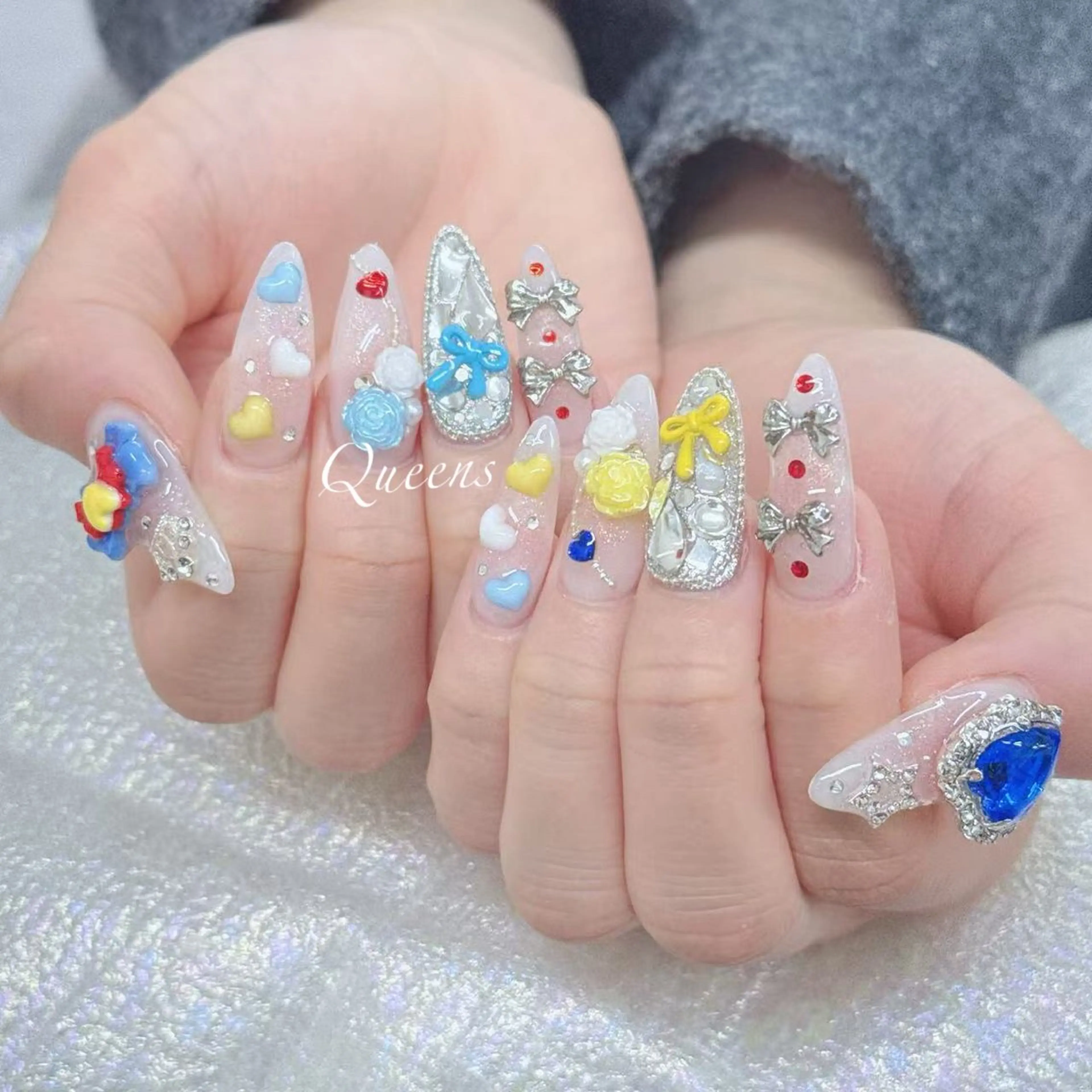 ネイル ハンドネイル Queens ひなのネイルデザイン