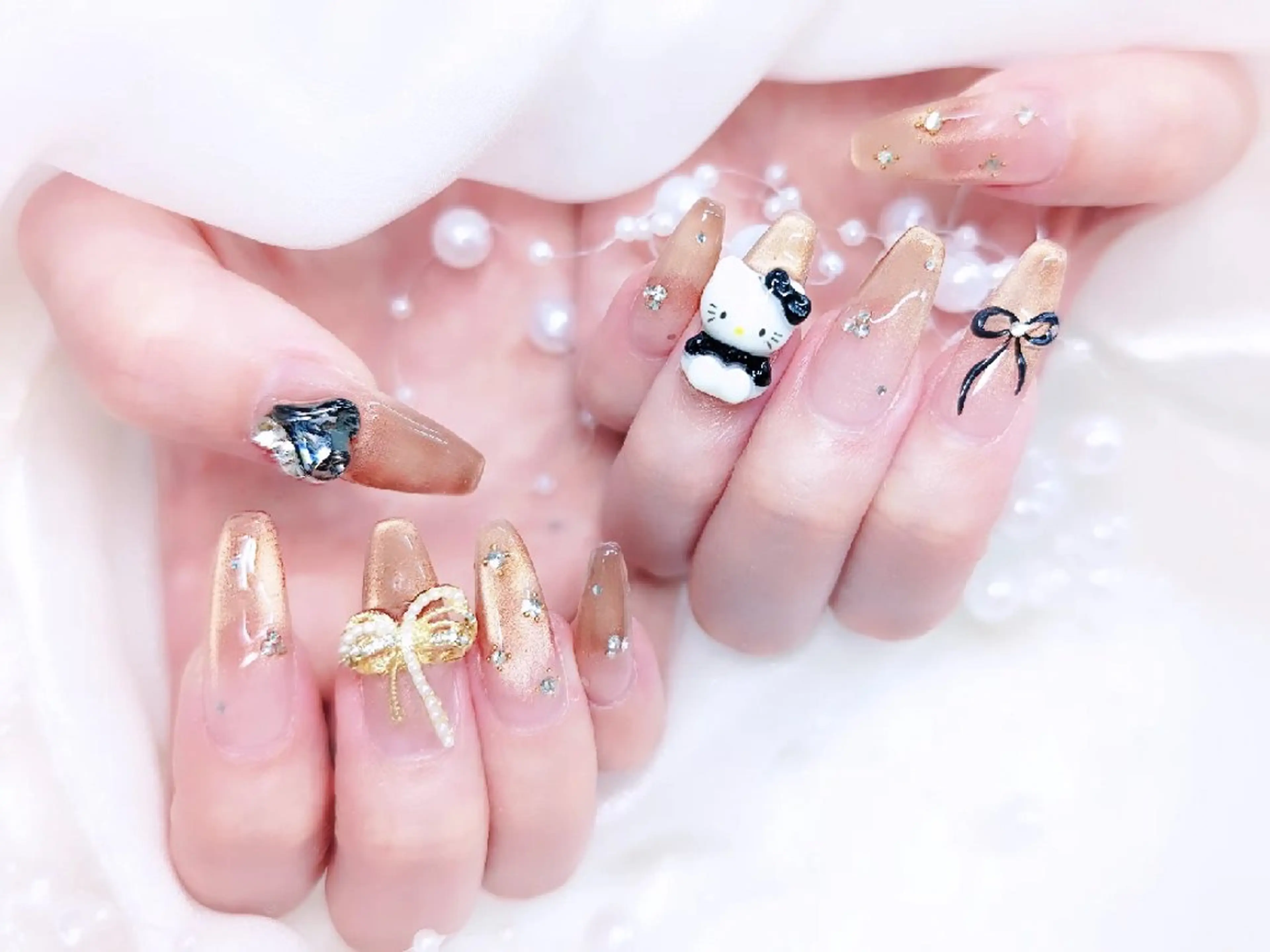 ネイル 長さ出し フラッシュネイル フレンチネイル キラキラネイル ラメ(グリッター) Chouette Nailのネイルデザイン