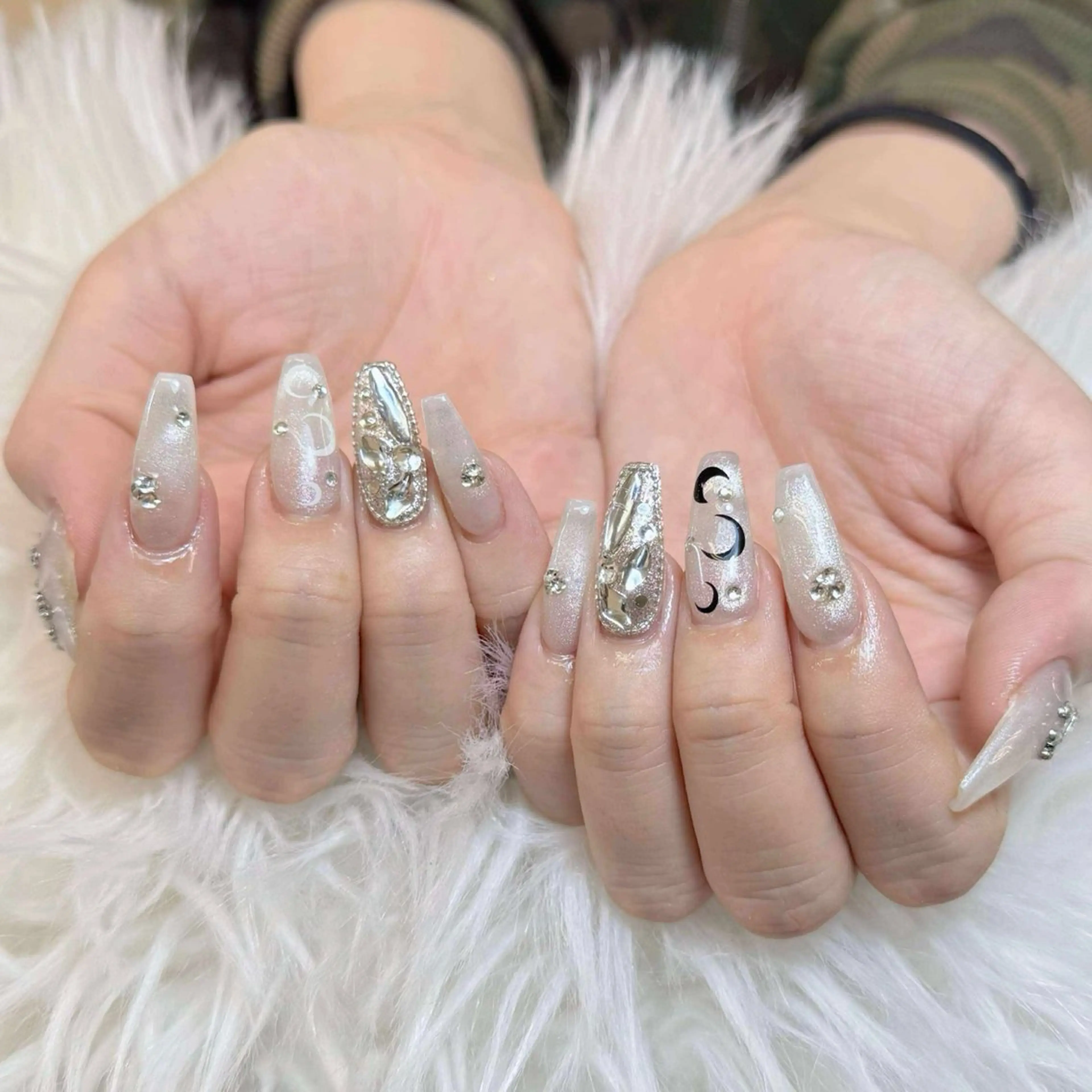 ネイル アートネイル オーロラネイル チークネイル 長さ出し フットネイル ハンドネイル Anh 高田馬場のネイルデザイン