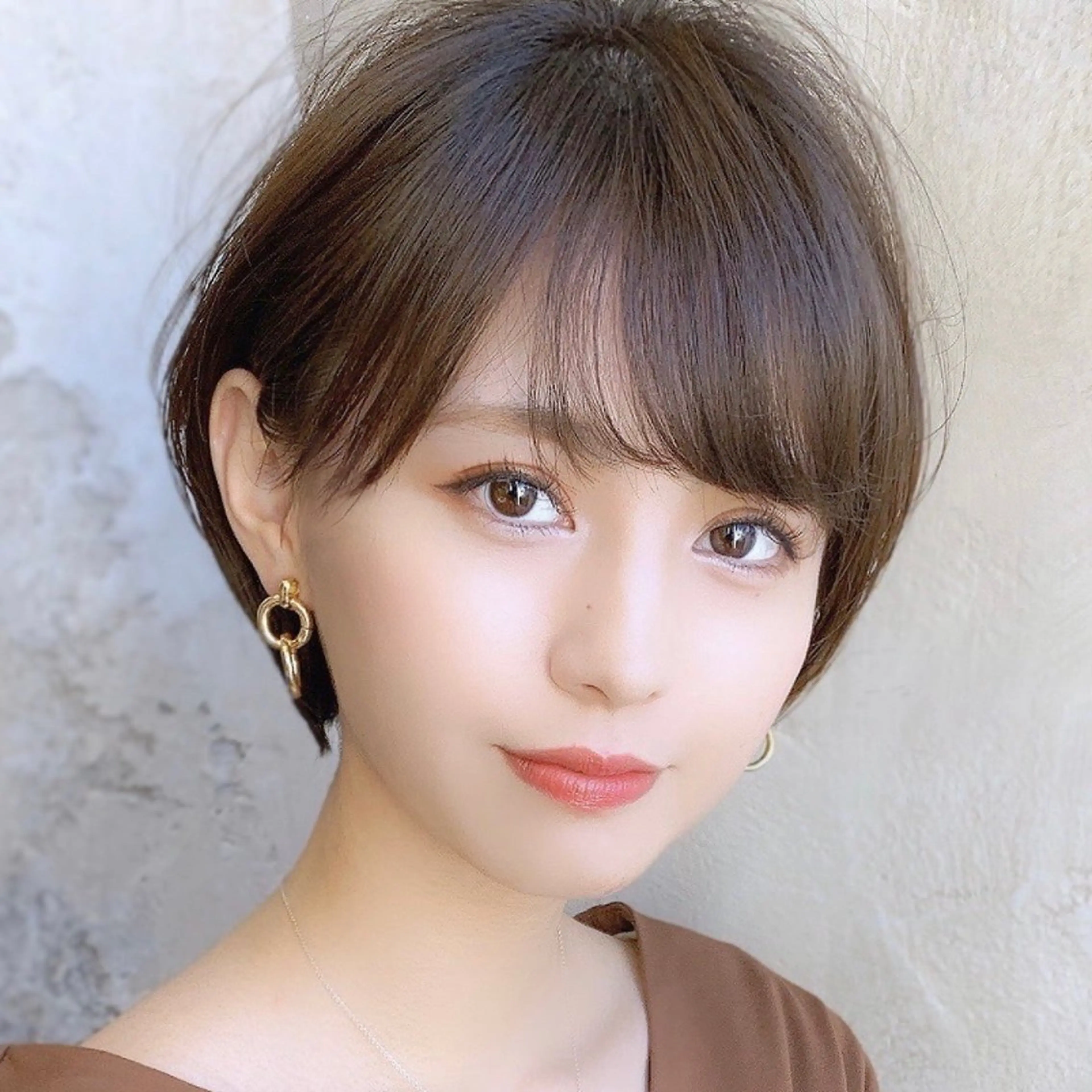 ショート カラー カット トリートメント 💍新宿ショート 💍岩田莉奈のヘアスタイル