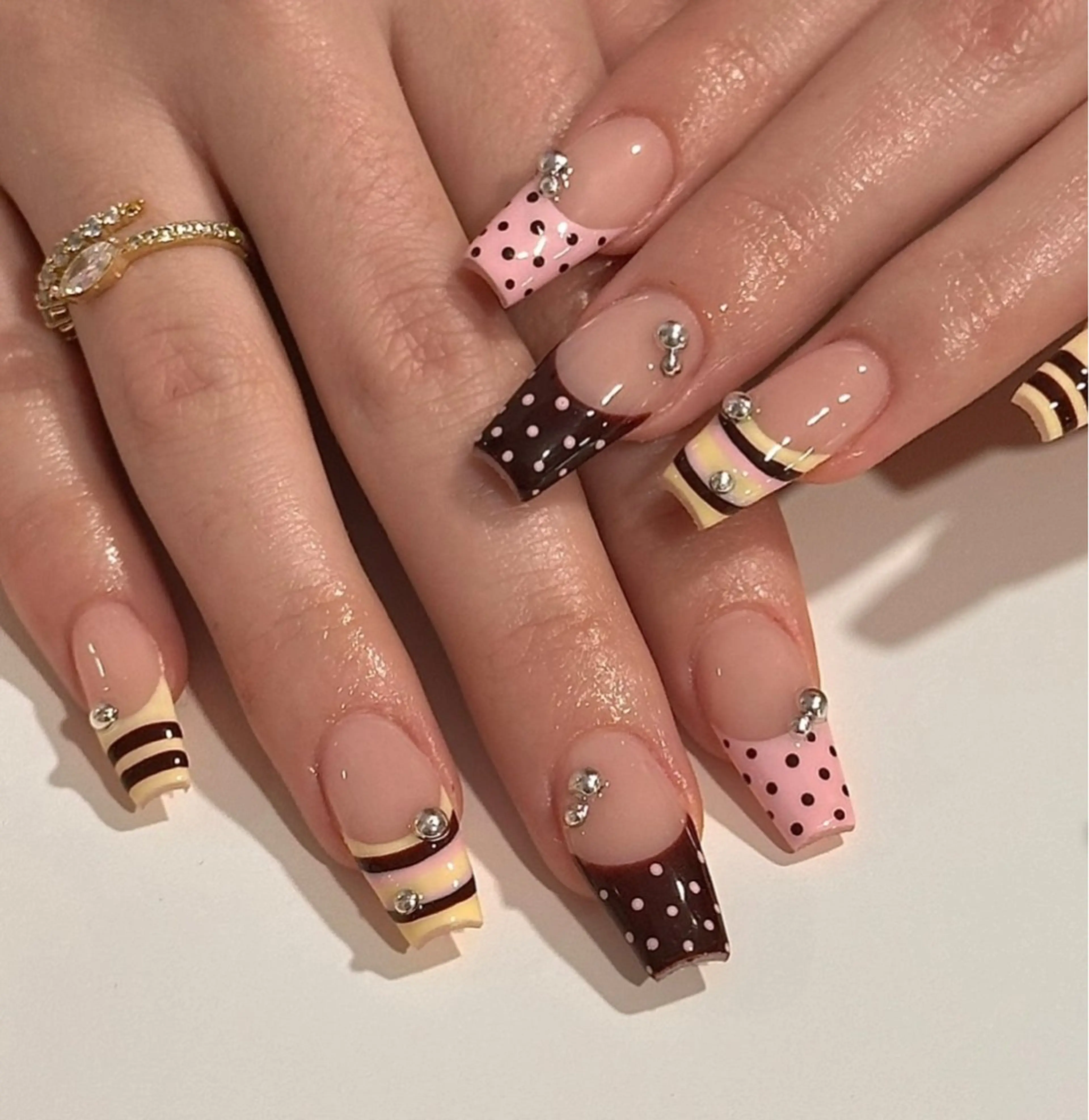 ネイル ハンドネイル NiJi Nailsのネイルデザイン