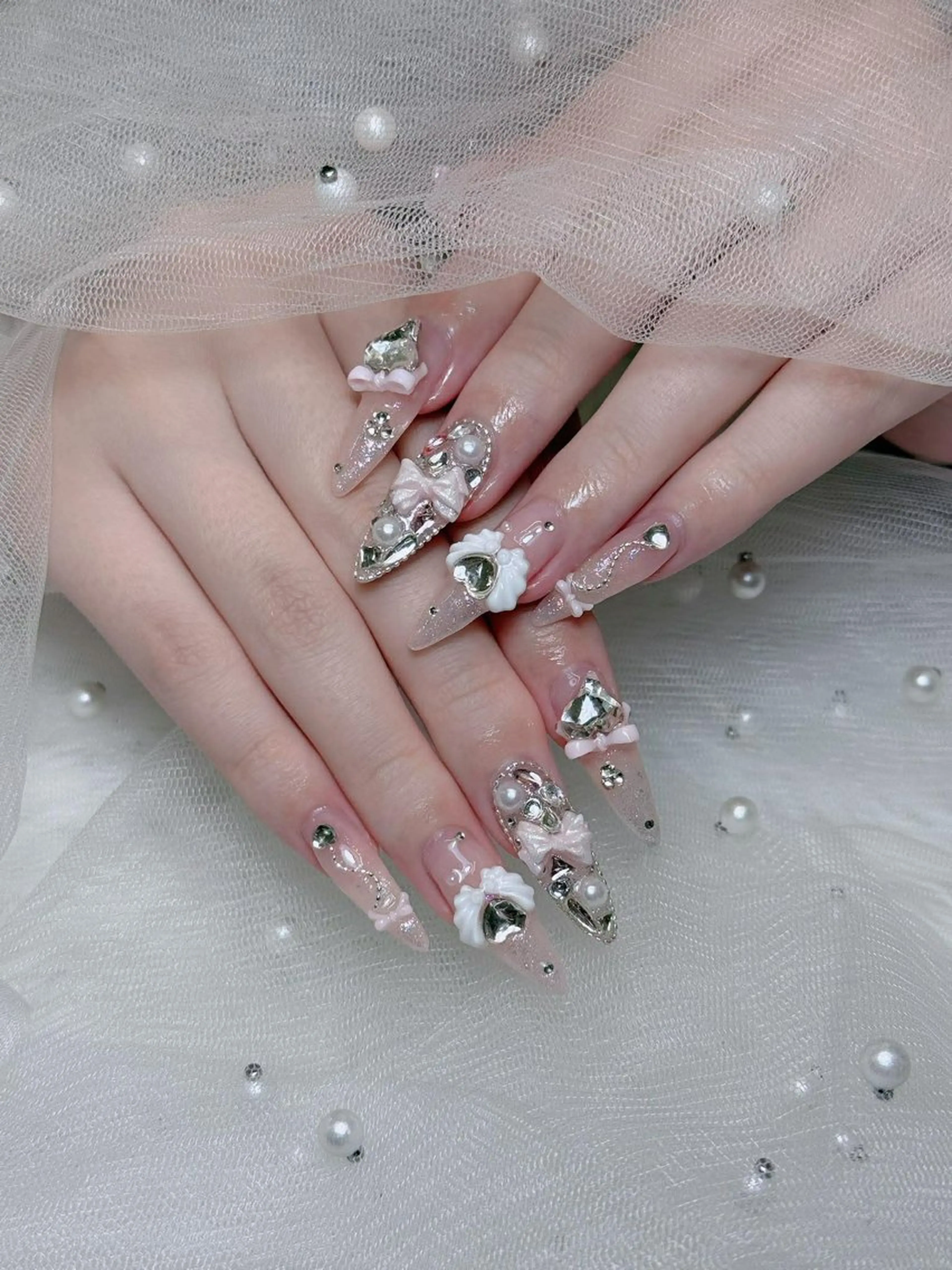 ネイル オーロラネイル チークネイル 長さ出し フレンチネイル 韓国ネイル ハンドネイル Lumi Shinokuboのネイルデザイン