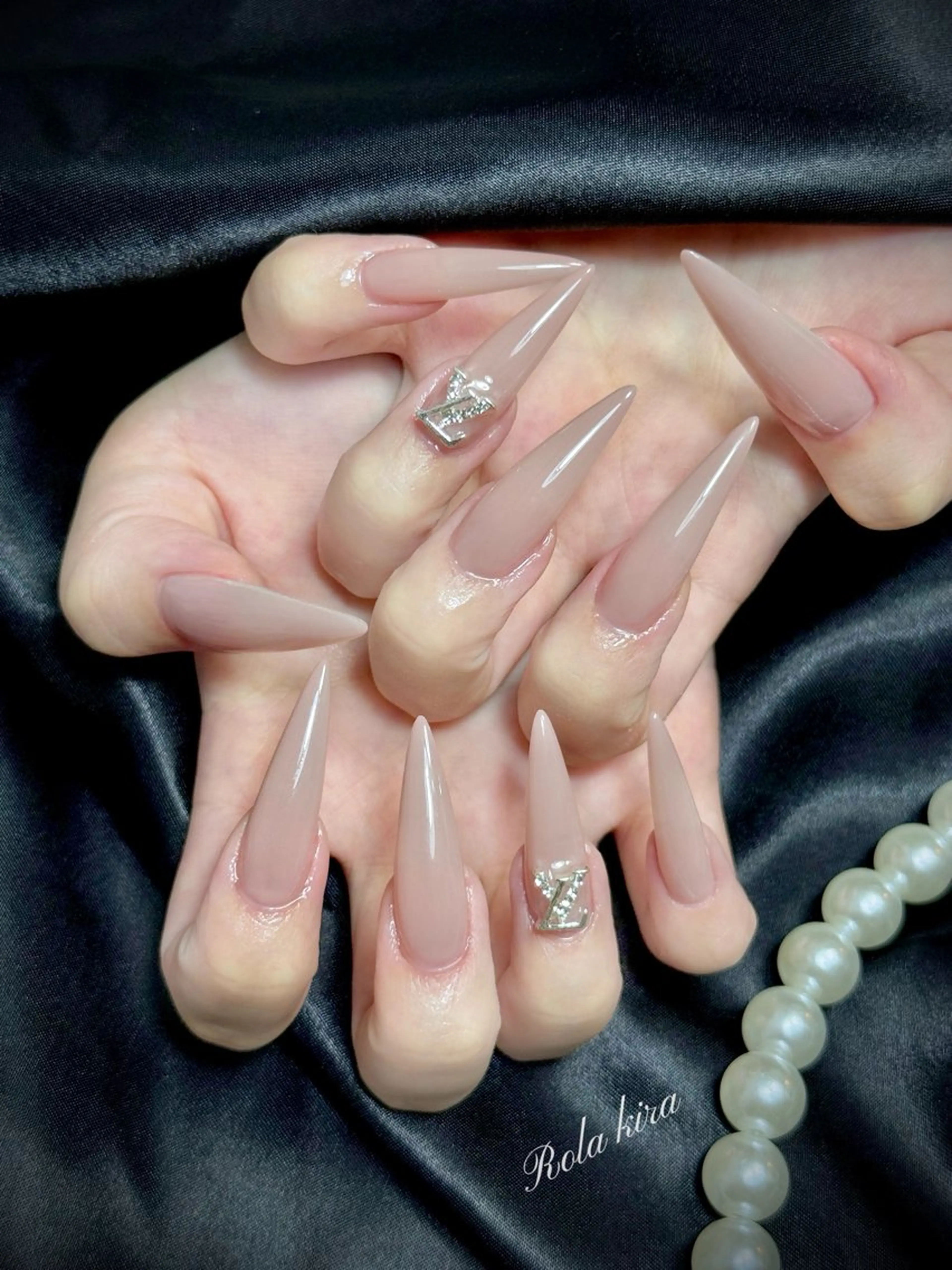 ロング ハンドネイル Rola kira nail salon所属・Rola kira 麗のネイルデザイン