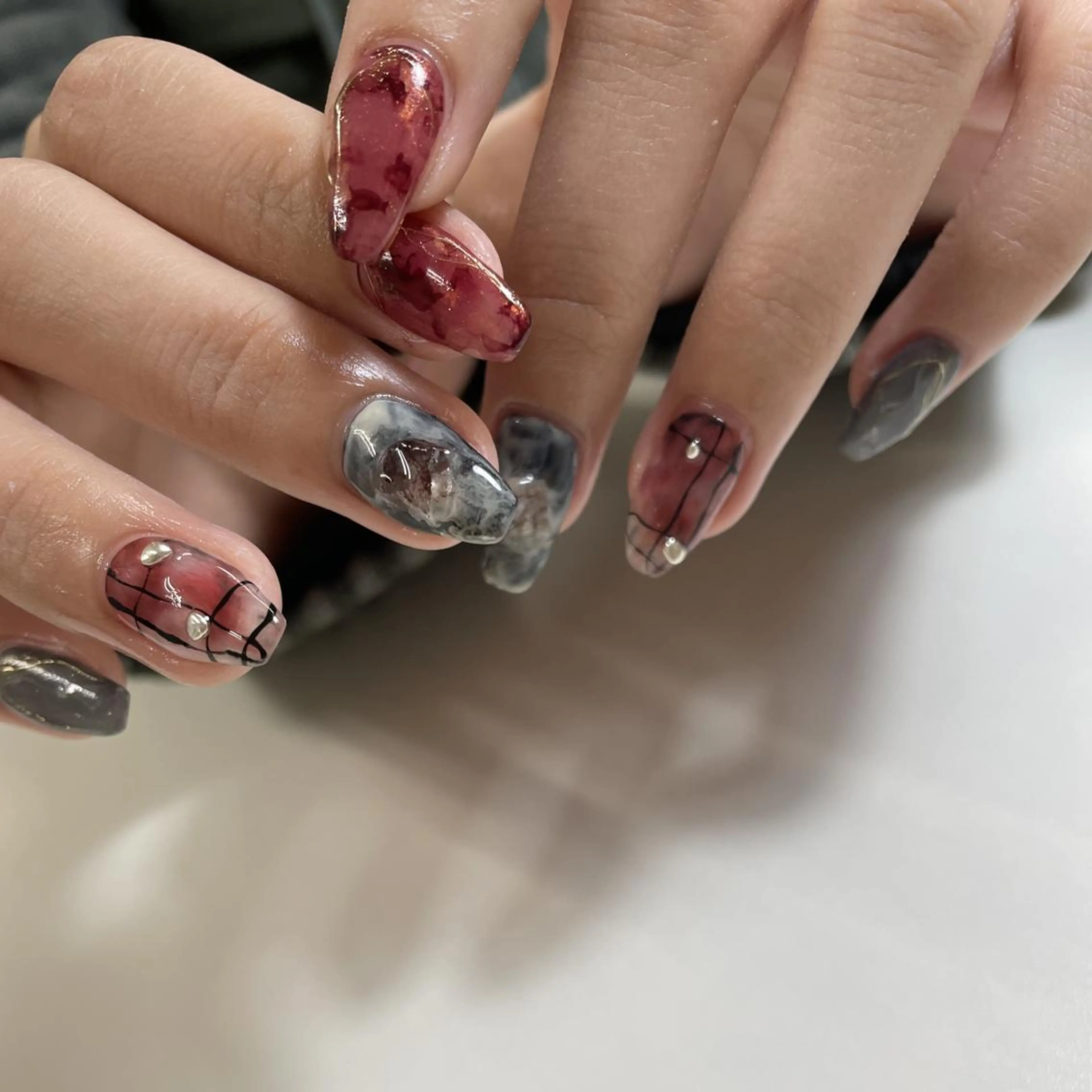 ネイル ハンドネイル フットネイル p.o.n. nuance/個性的のネイルデザイン