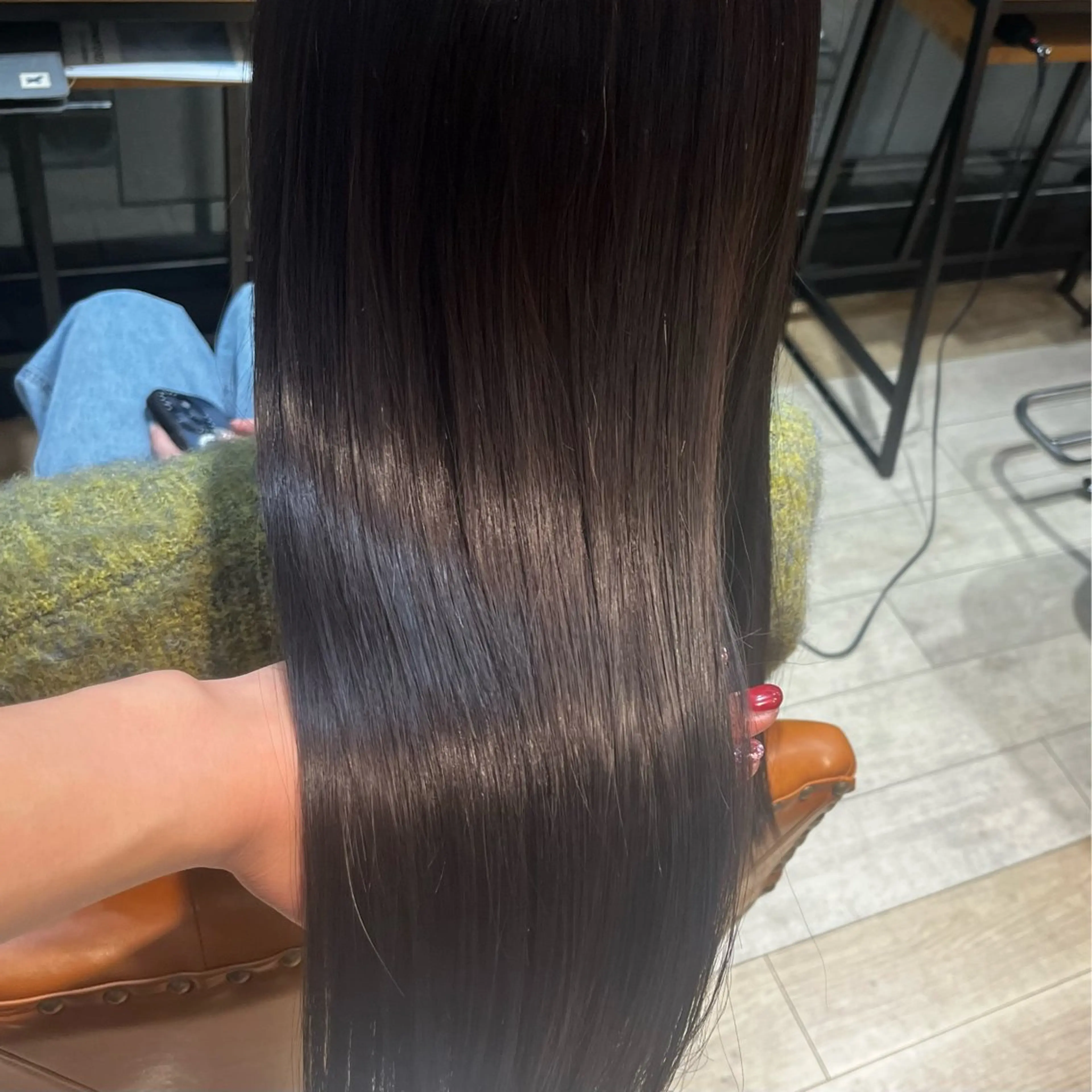 カラー しおり🍬 KOKORO🤍のヘアスタイル