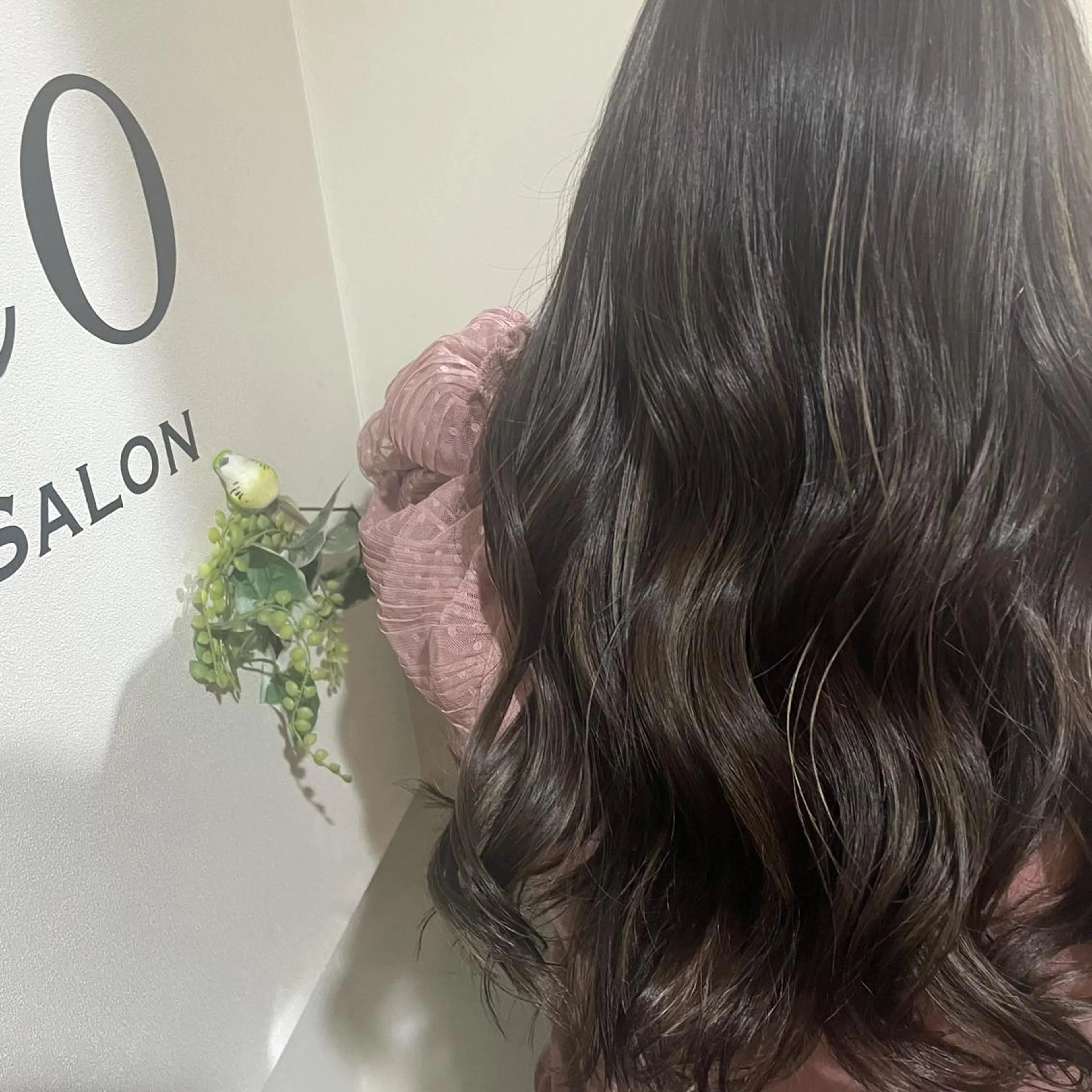 ロング lico 新札幌所属・Lilly リリィのヘアスタイル