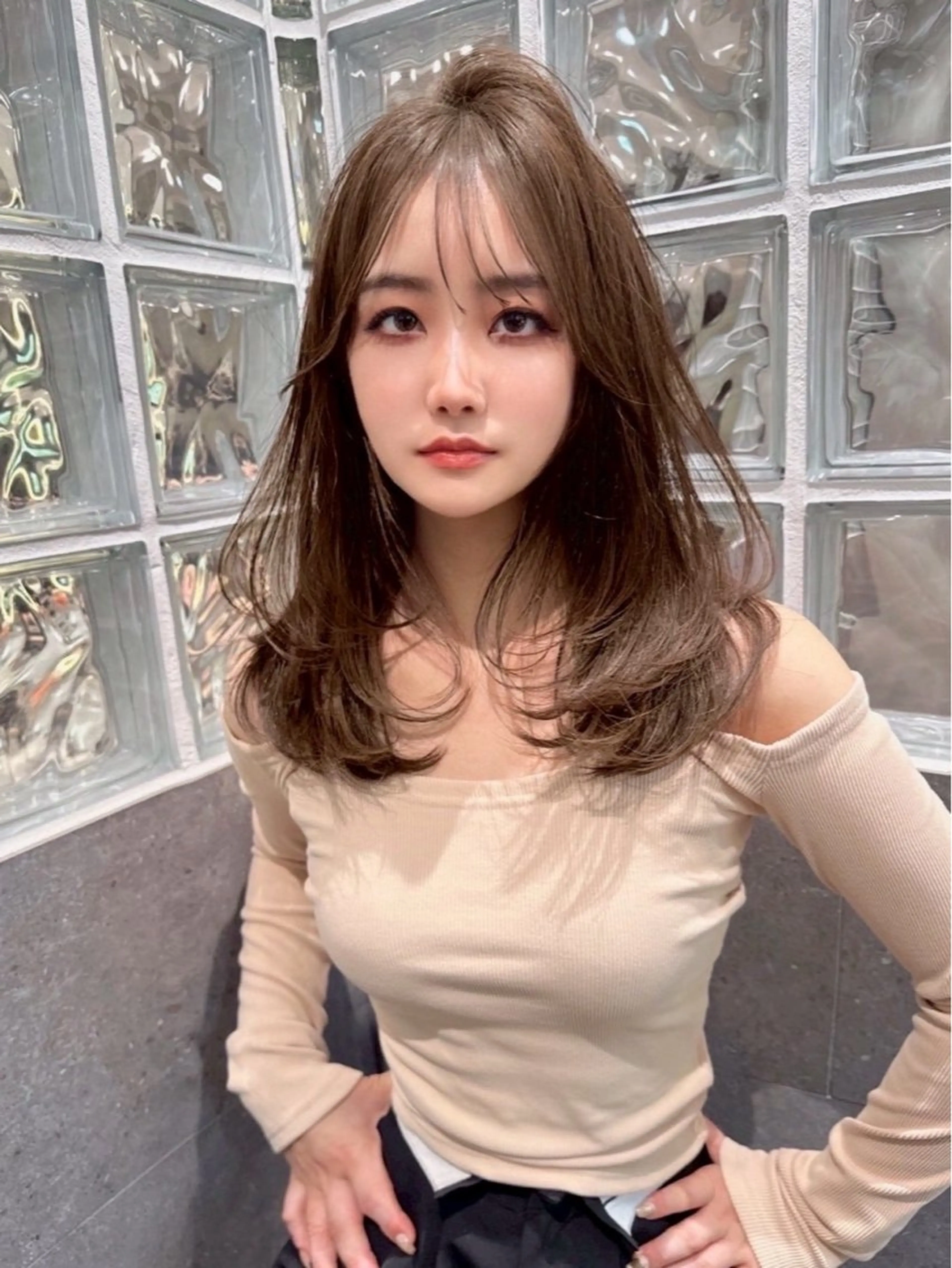 セミロング カラー レイヤーカット ゆ いのヘアスタイル