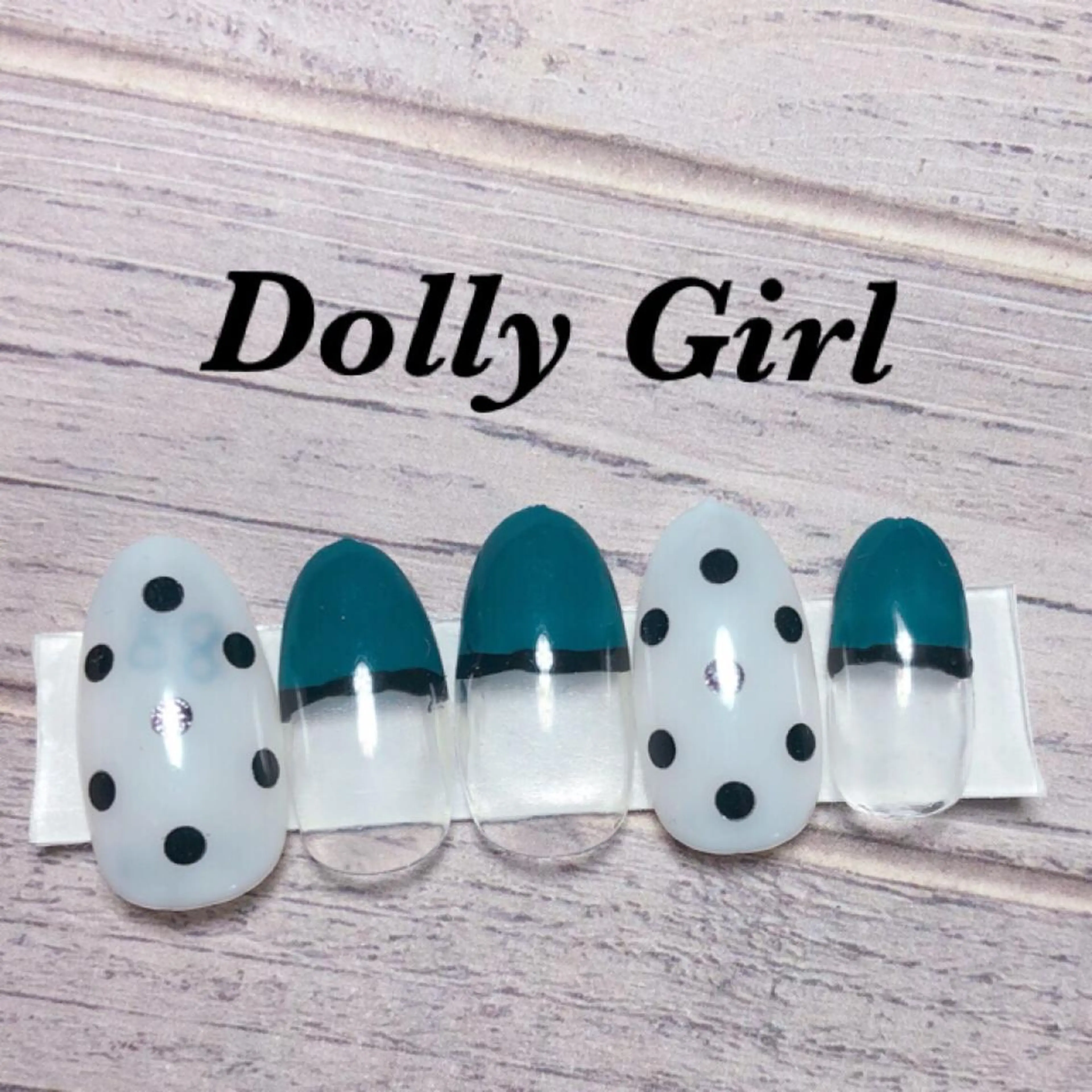ネイル 個室ネイルサロンDolly  Girl〜ドーリーガール〜所属・DollyGirl KYOKOのネイルデザイン