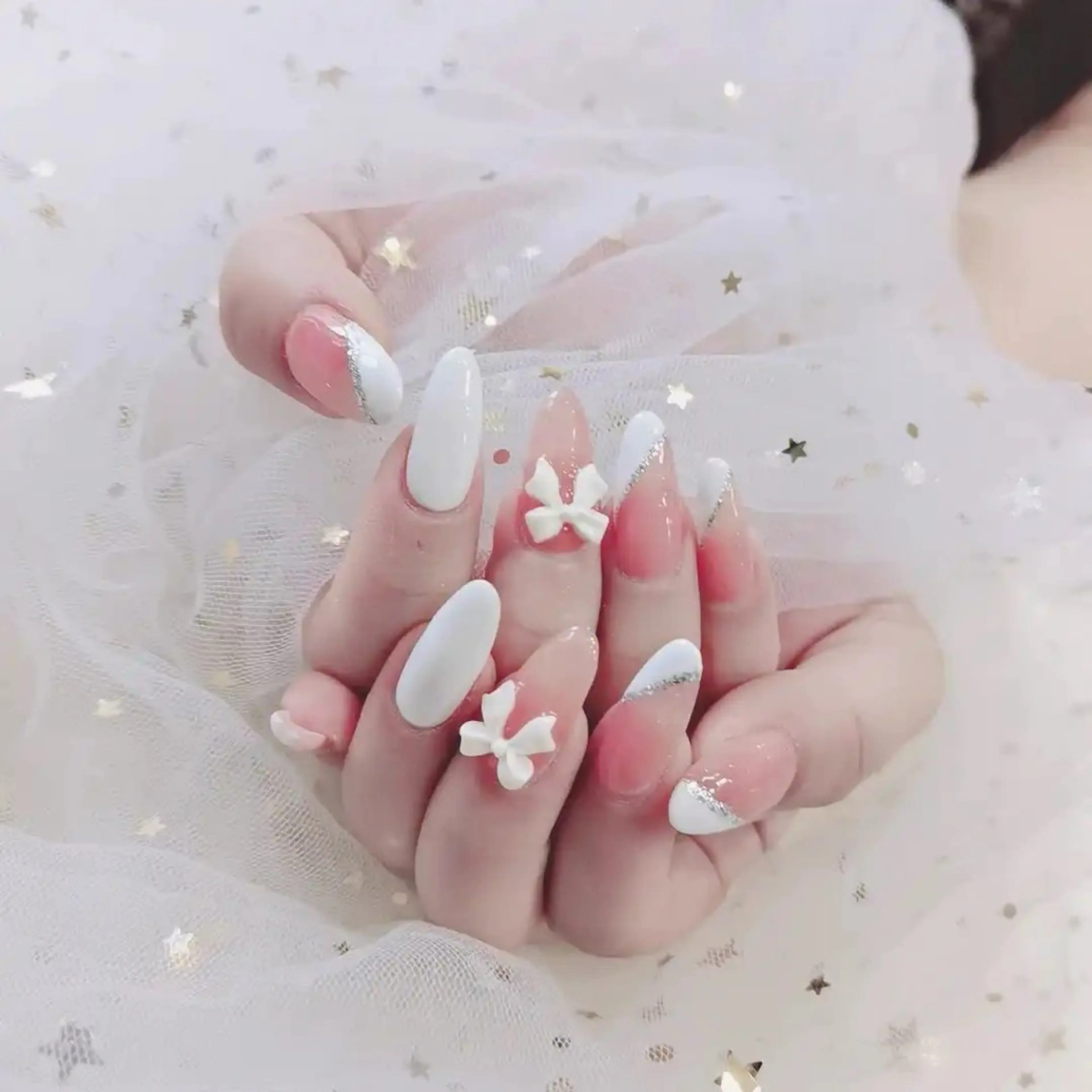 ネイル ハンドネイル 🌈 Laule'aのネイルデザイン