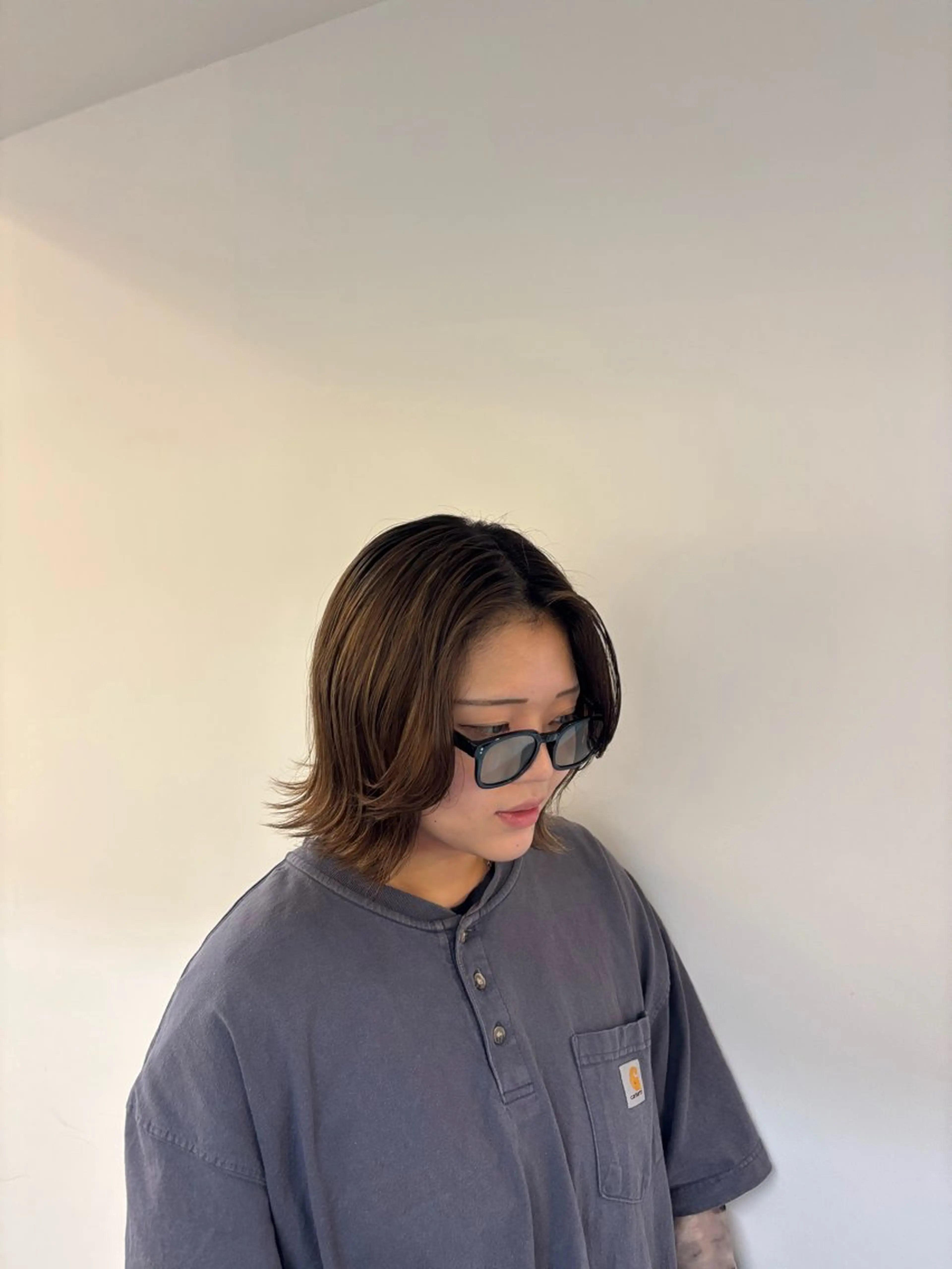 ミディアム ハイライト 小嶋 咲輝のヘアスタイル