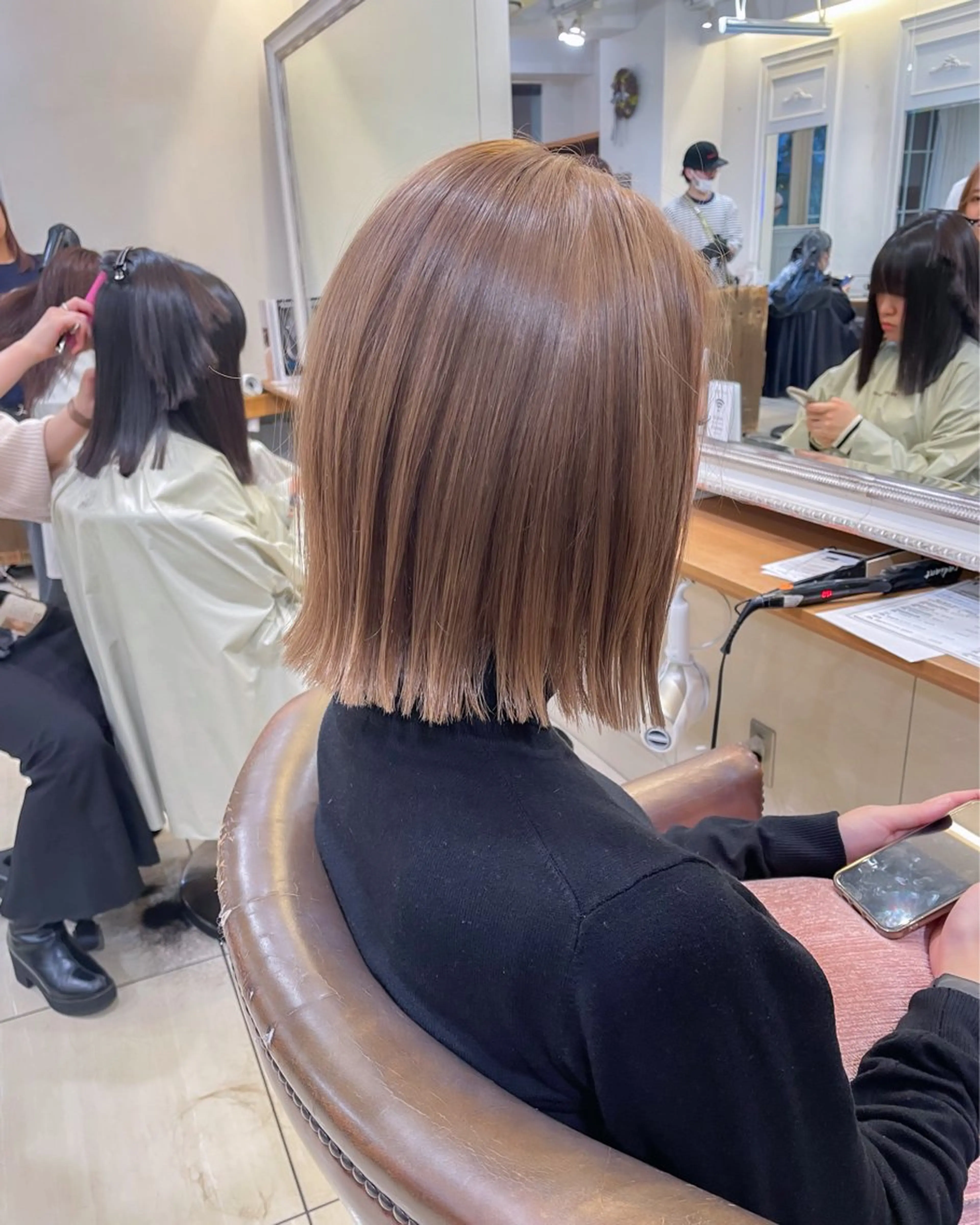 ミディアム カラー ベージュカラー ブリーチ デザインカラー ハイトーンカラー ボブ ブリーチ/miinaのヘアスタイル