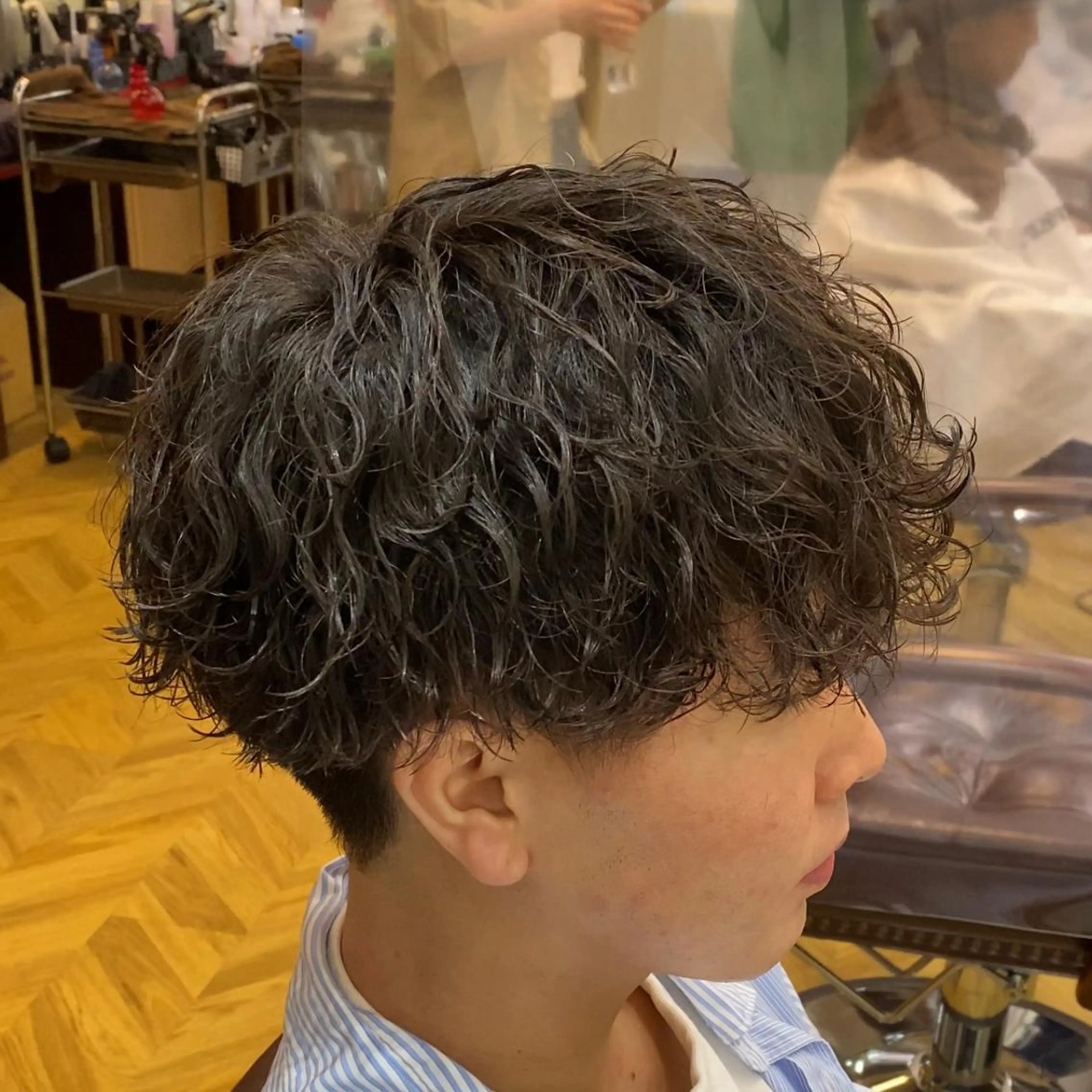 ショート パーマ メンズ 波巻きパーマ 楽で簡単に決まる メンズヘア💥曽我尾のヘアスタイル