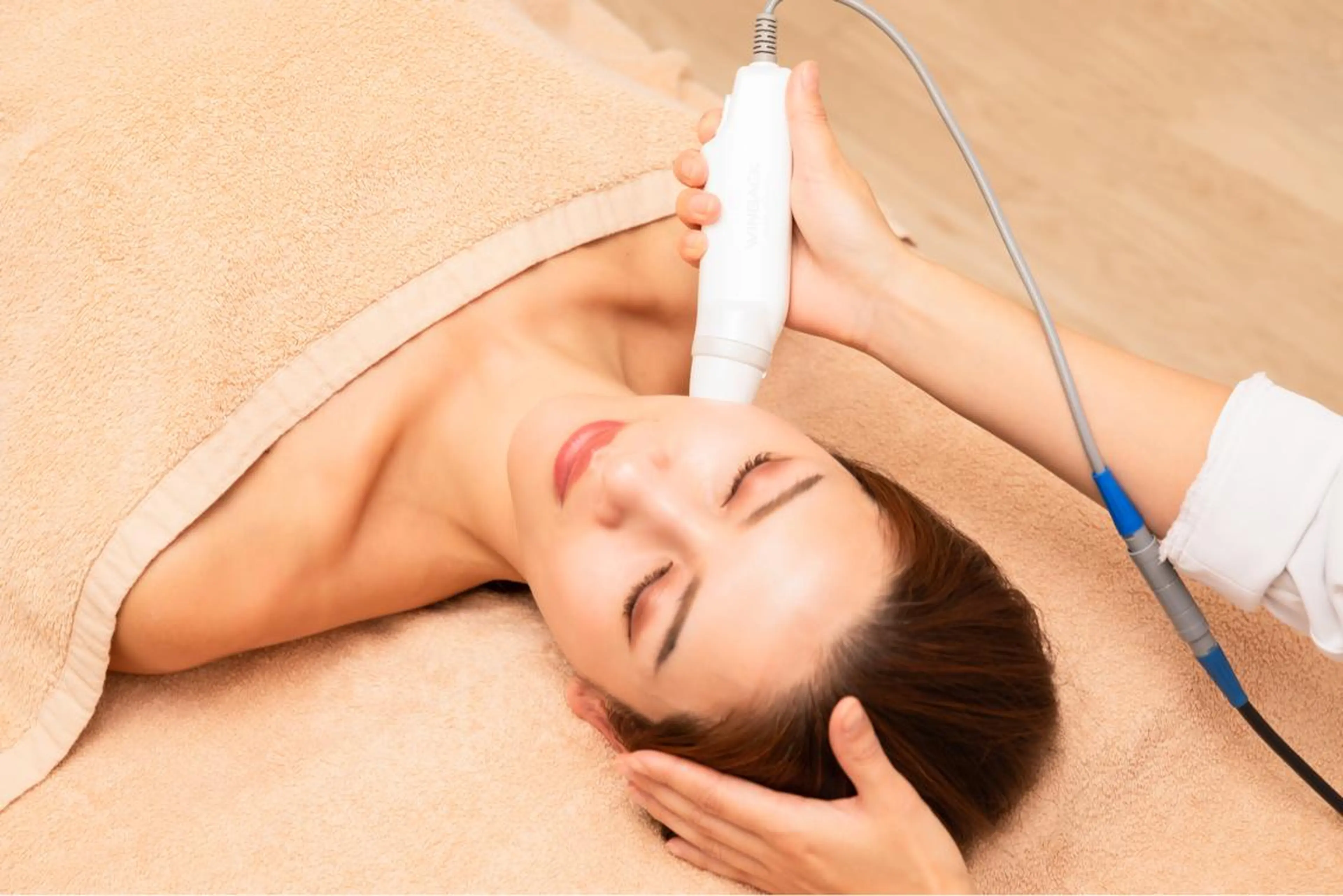 【ご新規様お試し価格】電気を流す美容鍼＋小顔矯正＋WINBACKフェイシャル＆T-shockの写真