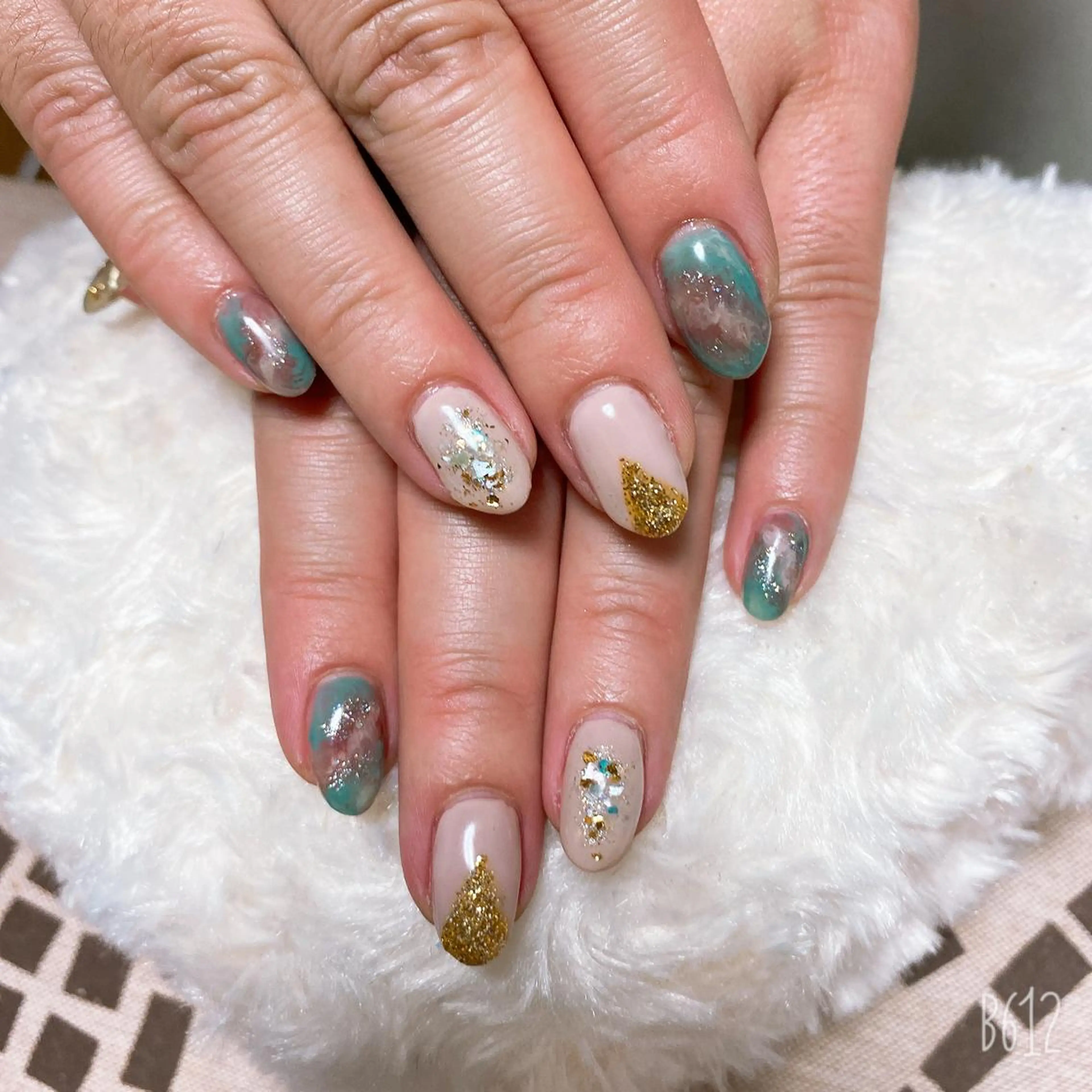 ネイル The Best Beauty受付担当のヘアスタイル