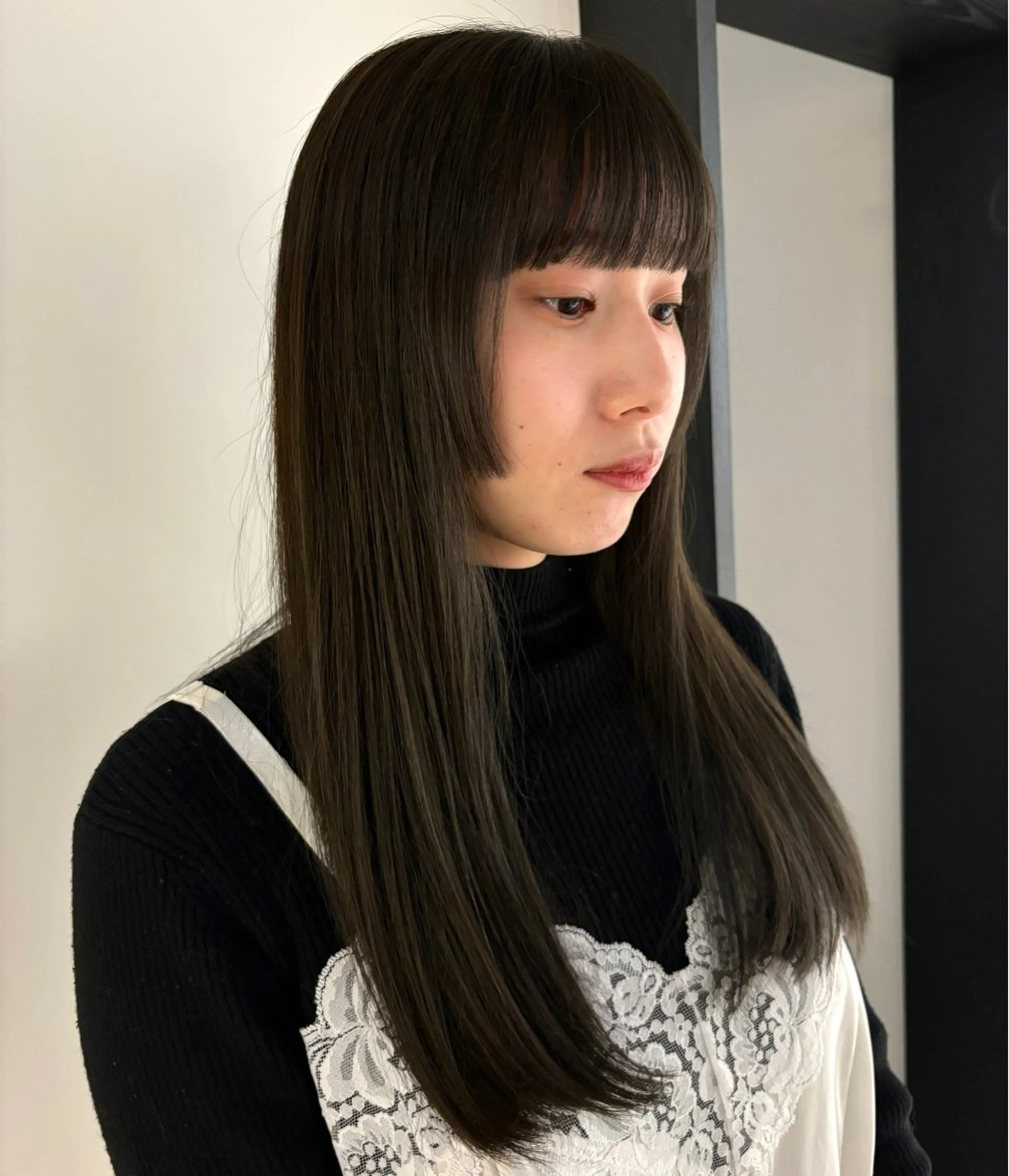 ロング カラー グレージュ オリーブグレージュ オリーブグレー 姫カット やまもと さえのヘアスタイル