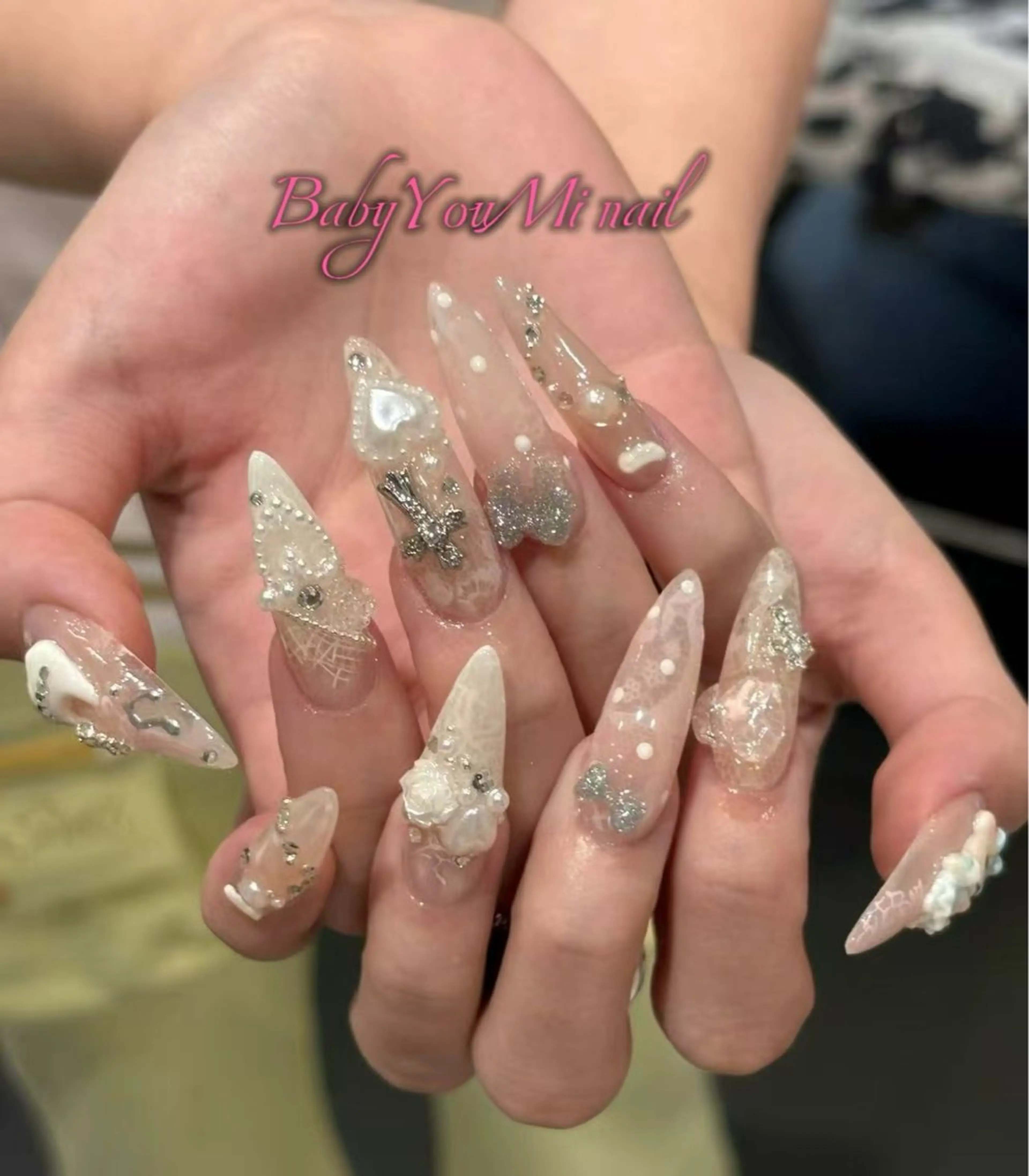 ネイル オーロラネイル フラワーネイル フットネイル フレンチネイル ジェルネイル ハンドネイル BabyYouMi nailのネイルデザイン