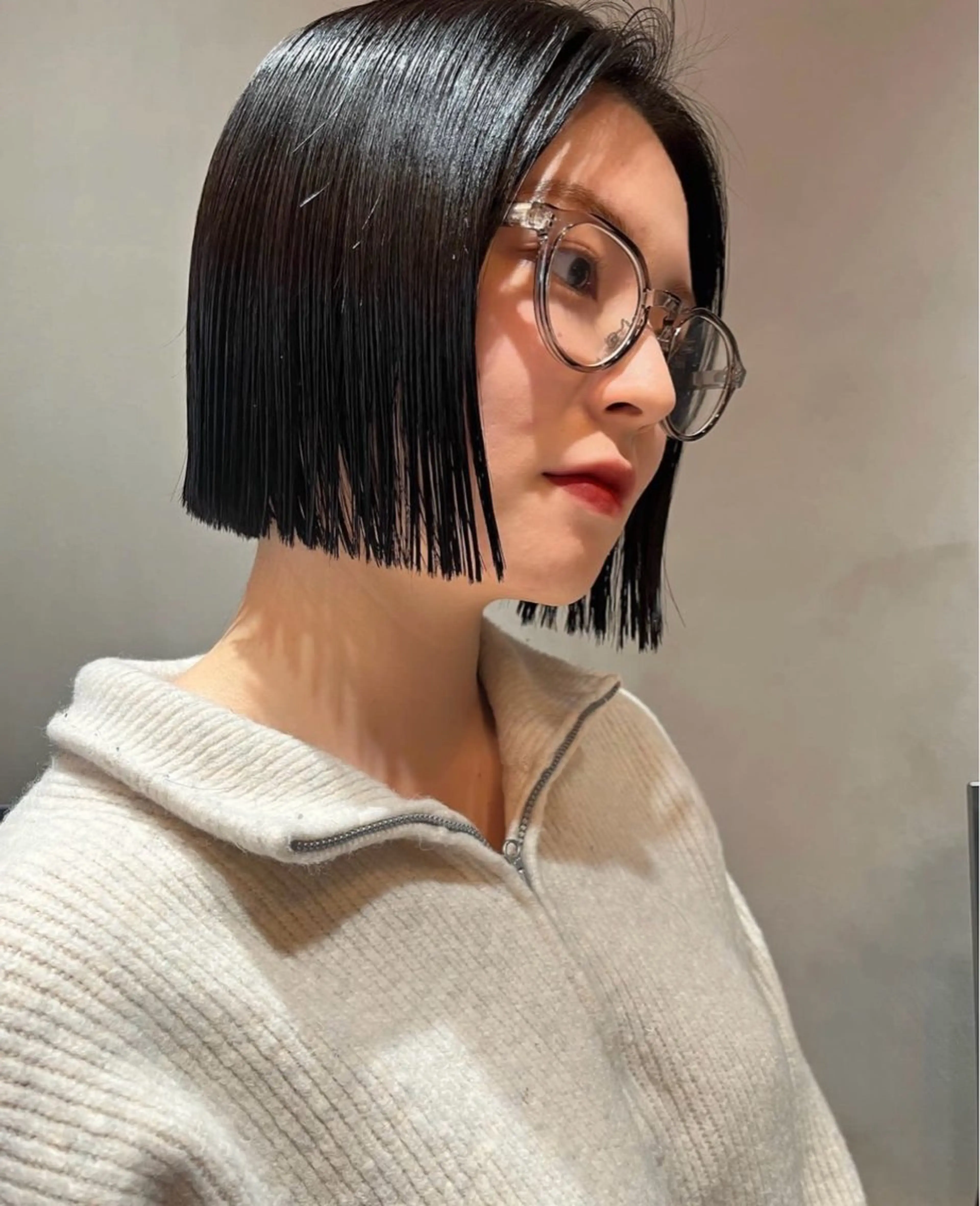 ショート センターパート /ニュアンスパーマのヘアスタイル