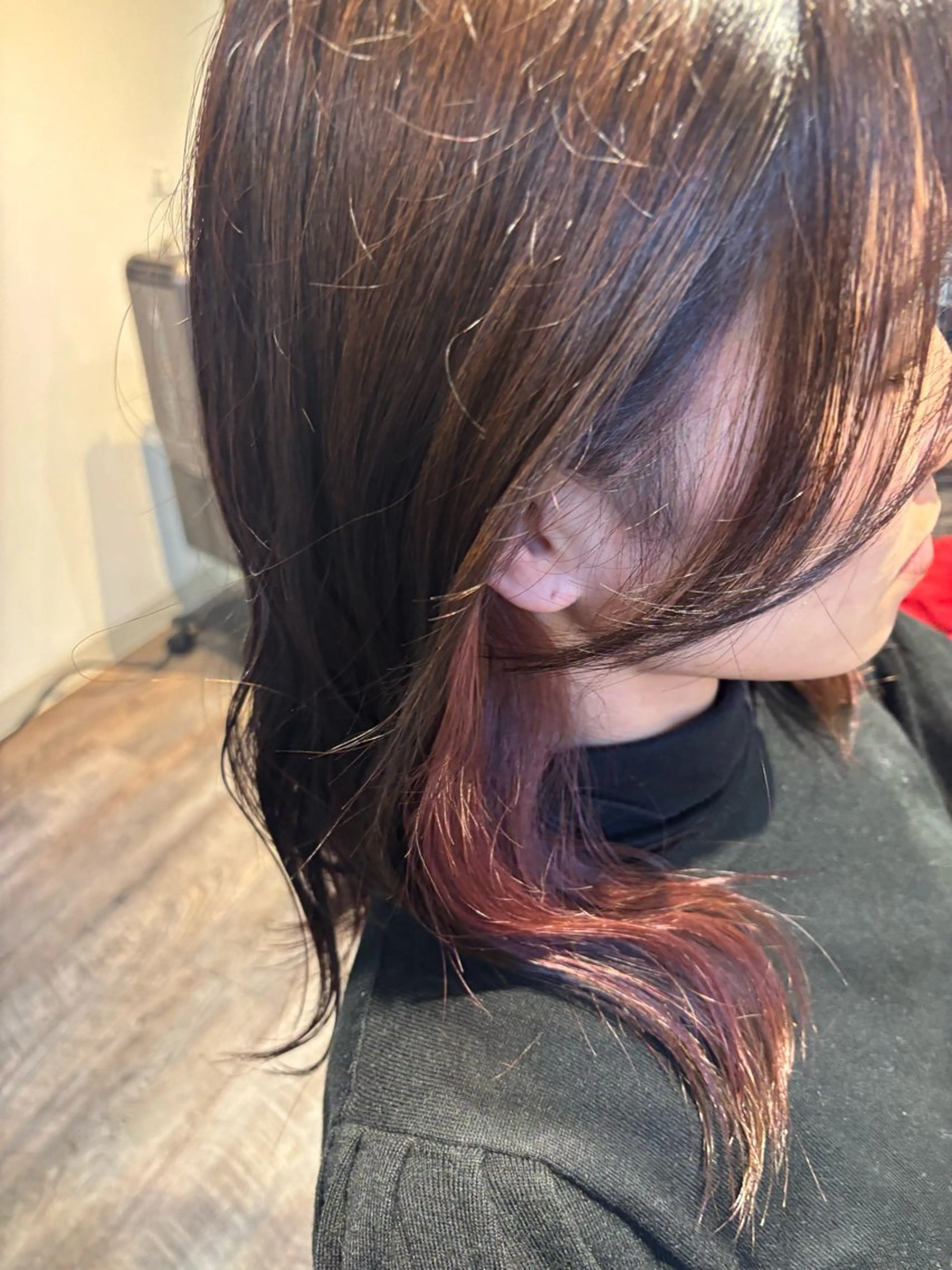 セミロング カラー インナーカラー カット ヘアカラー ふじたしの/湘南台 ハイライト/カラーのヘアスタイル