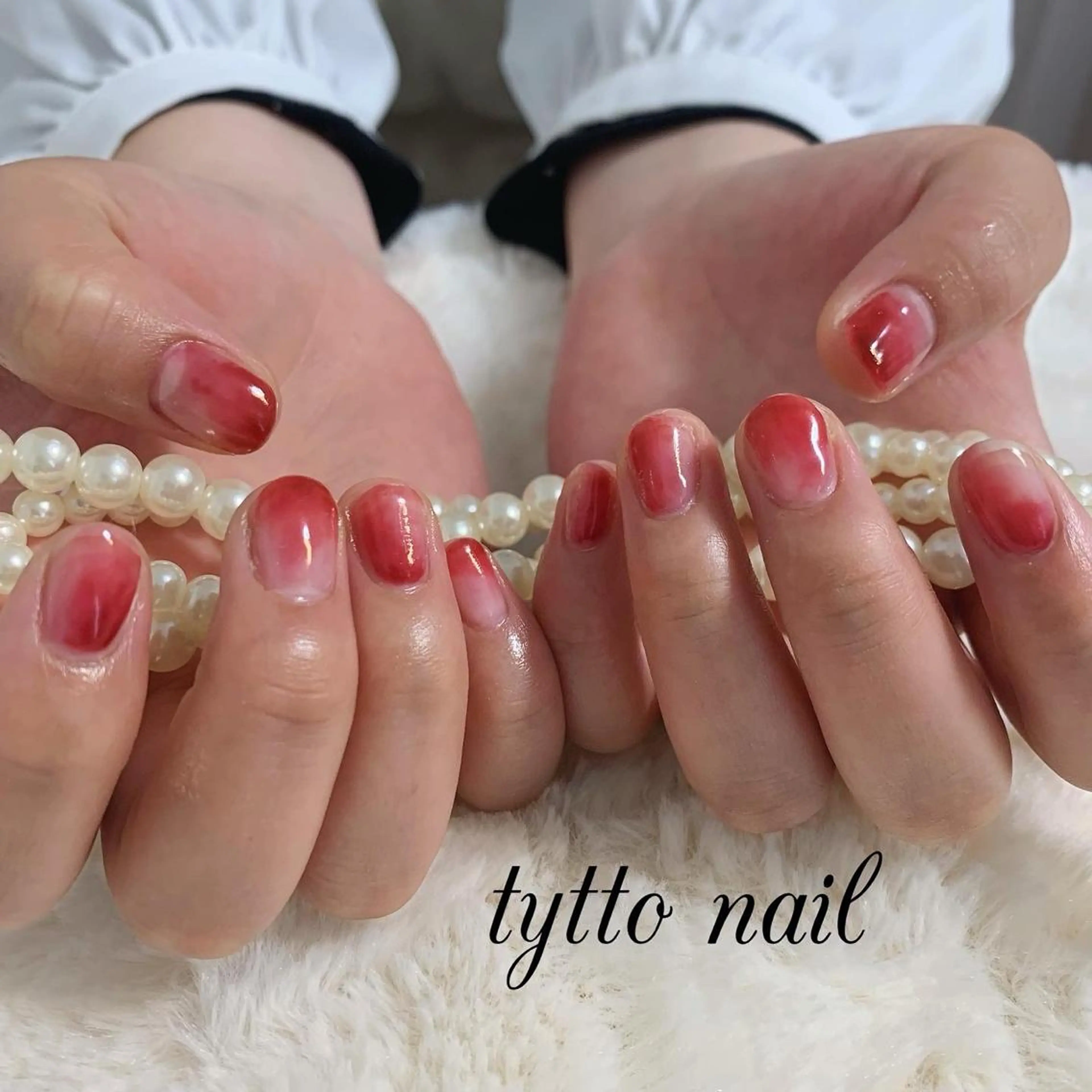 ネイル グラデーション 韓国ネイル オフィスネイル 赤色 ハンドネイル tytto nail ❤︎‪‪eri‪‪のネイルデザイン