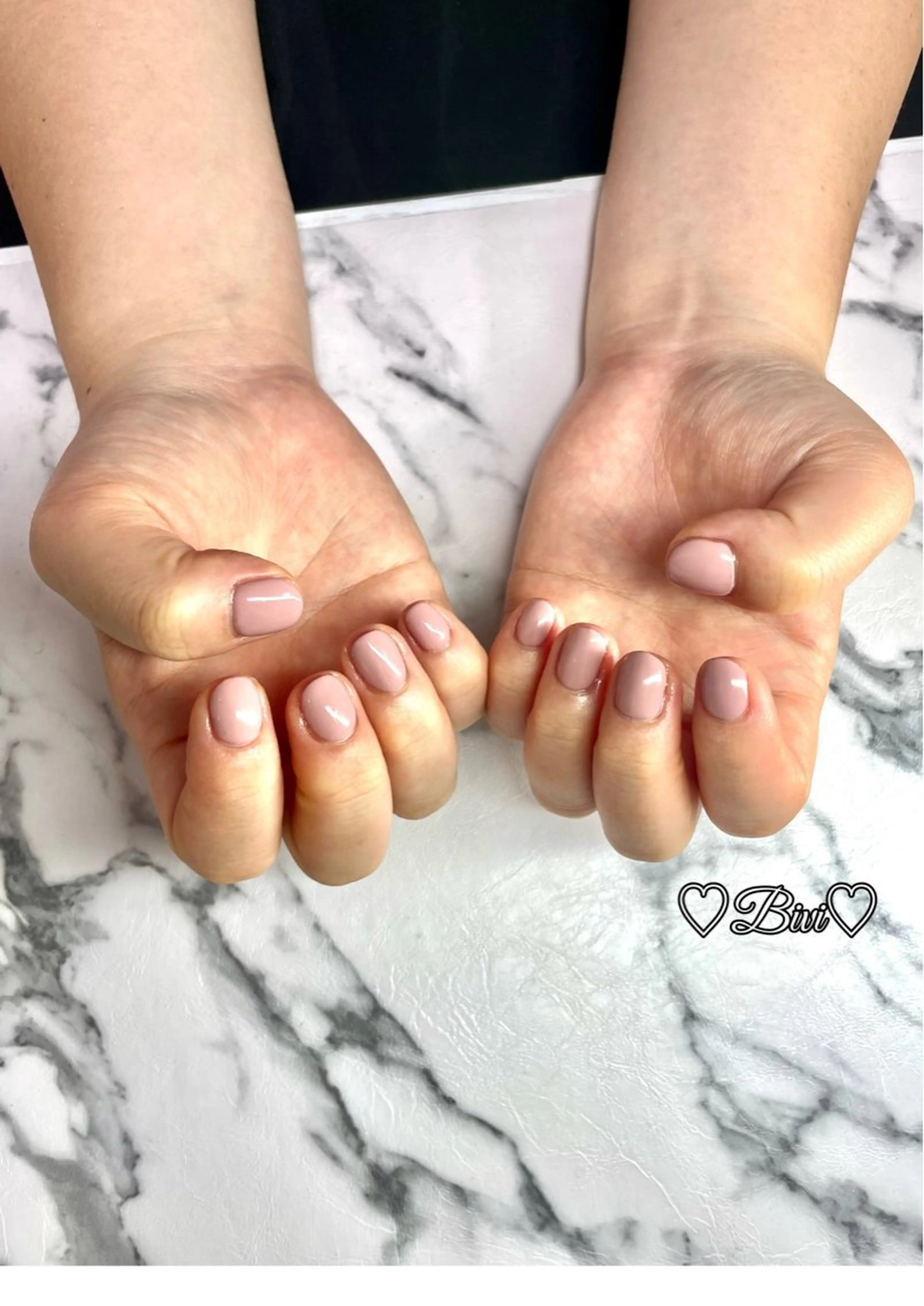 ネイル アートネイル フラッシュネイル ラメ(グリッター) シルバー スクエアネイル ハンドネイル ハンドケア ♡Bivi♡自爪に 優しいネイルサロンのネイルデザイン