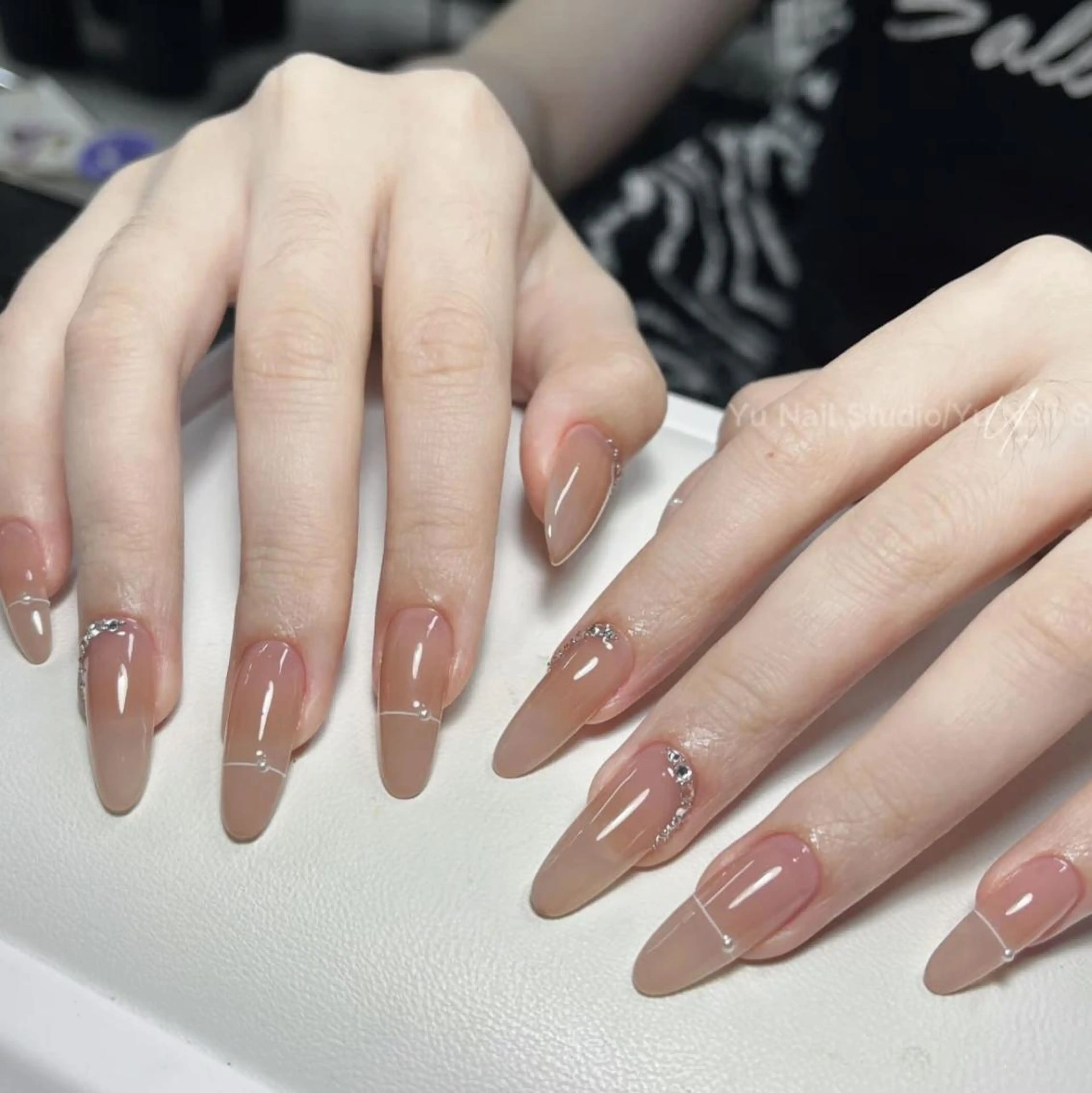 ネイル 長さ出し ネイルチップ Queens マオのネイルデザイン