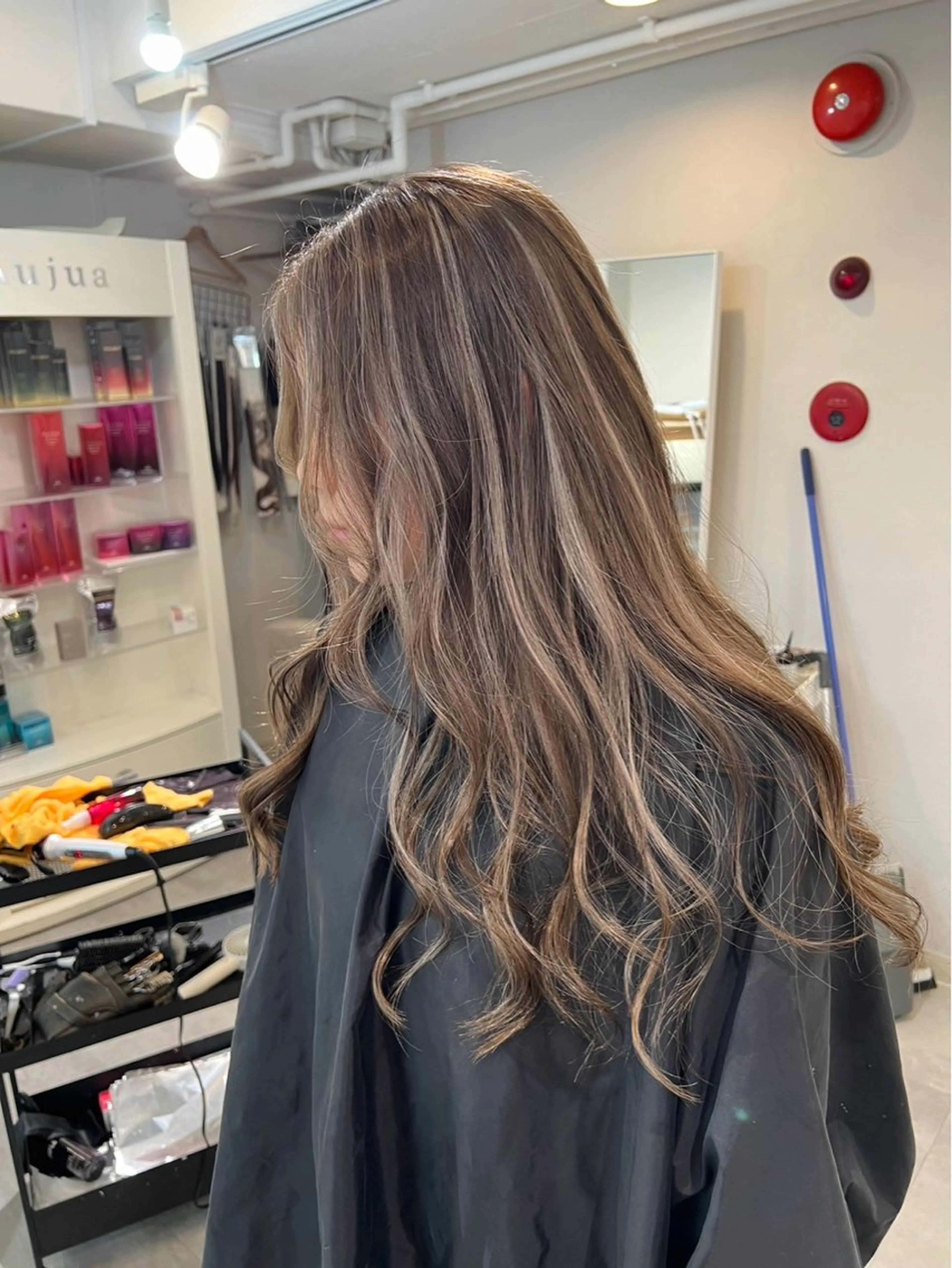 ロング カラー グレージュ ハイライトカラー ハイライト ヘアカラー トリートメント ROBIN所属・指名数No.1 /NAOYAのヘアスタイル