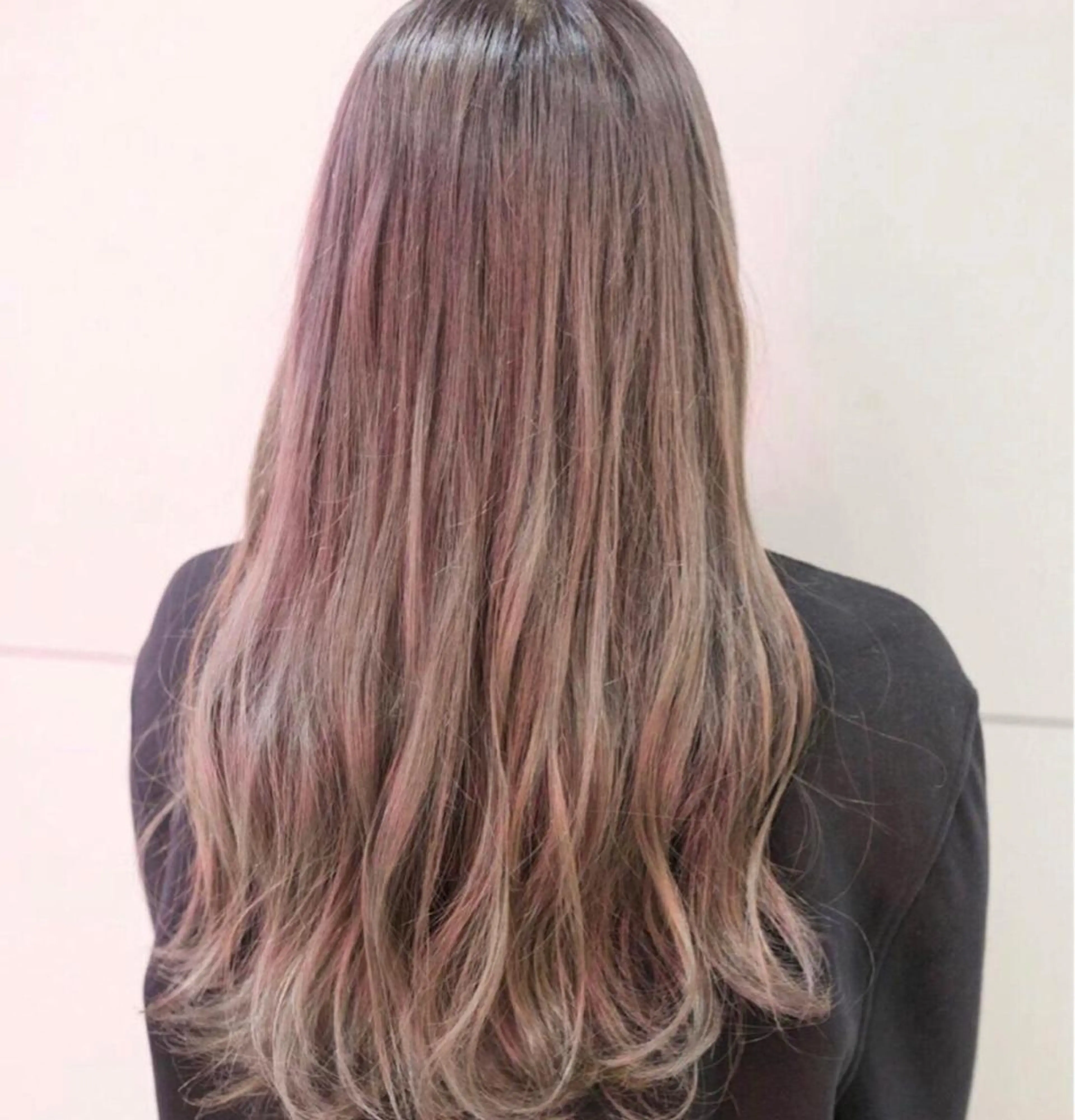 ロング カラー est hair &beautyのヘアスタイル