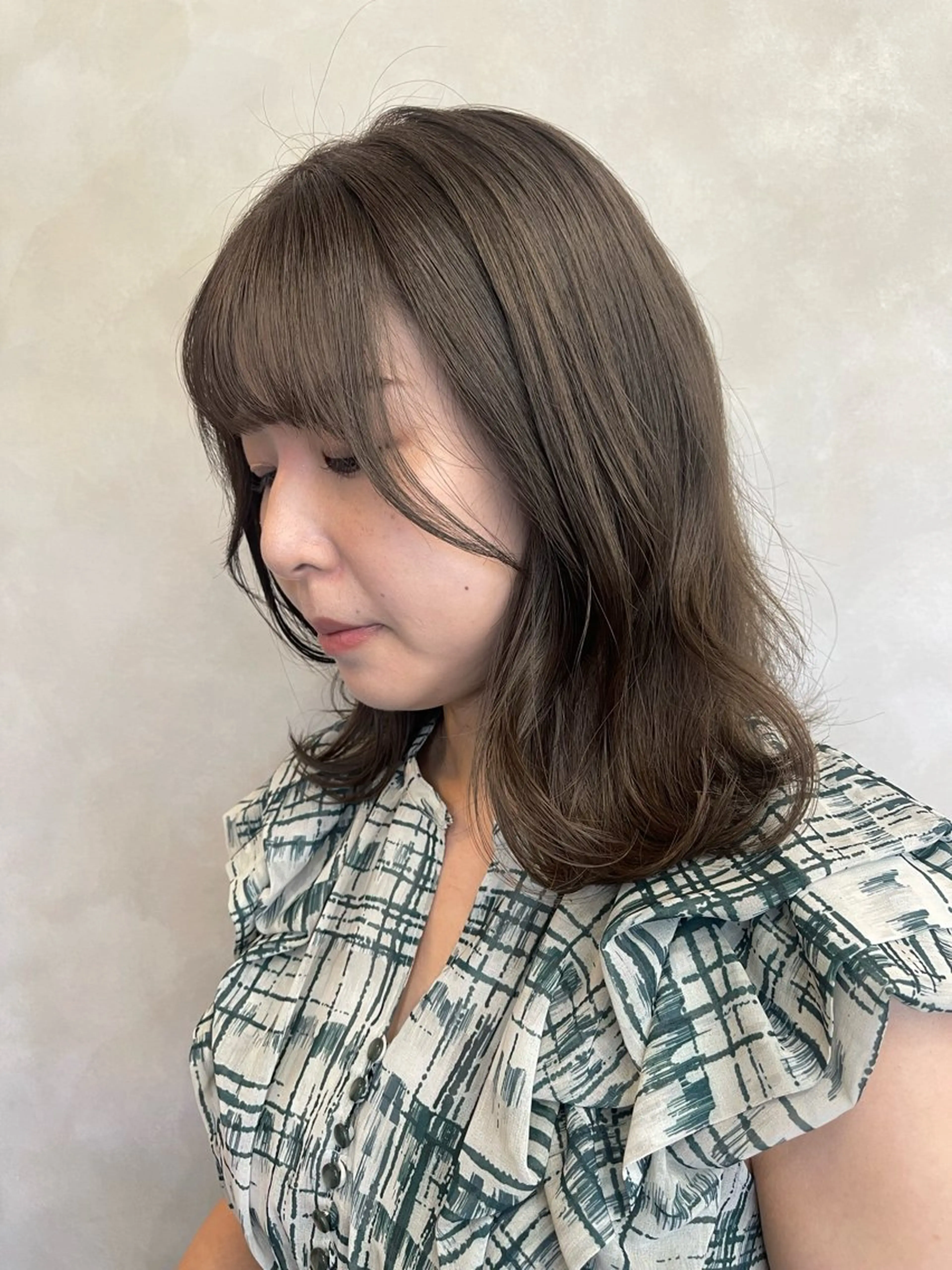 ミディアム カラー ブリーチ ダブルカラー グレージュ ブリーチなしカラー ダブルカラー /まつ毛パーマ🎀のヘアスタイル