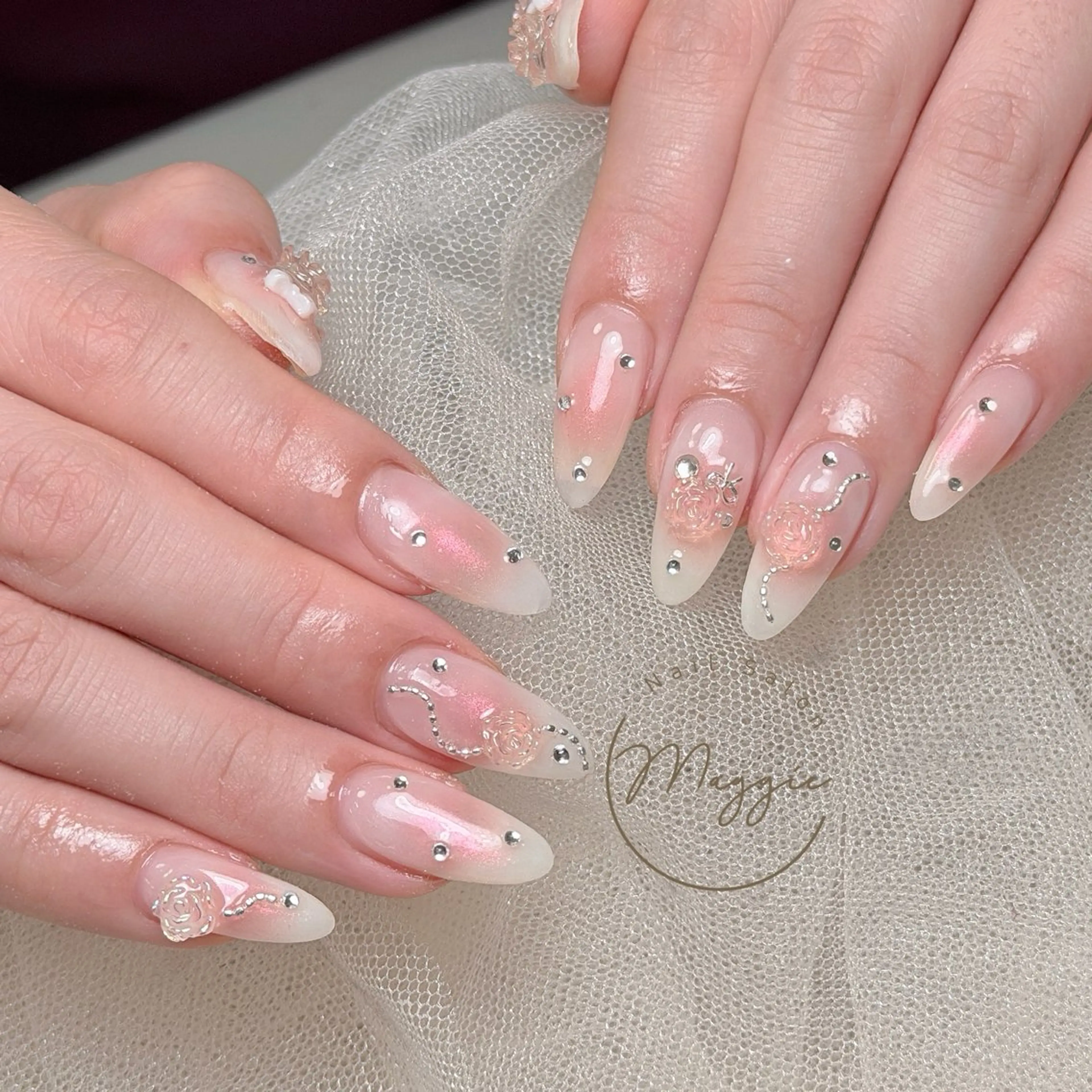 ネイル Maggie Nail🦩のネイルデザイン