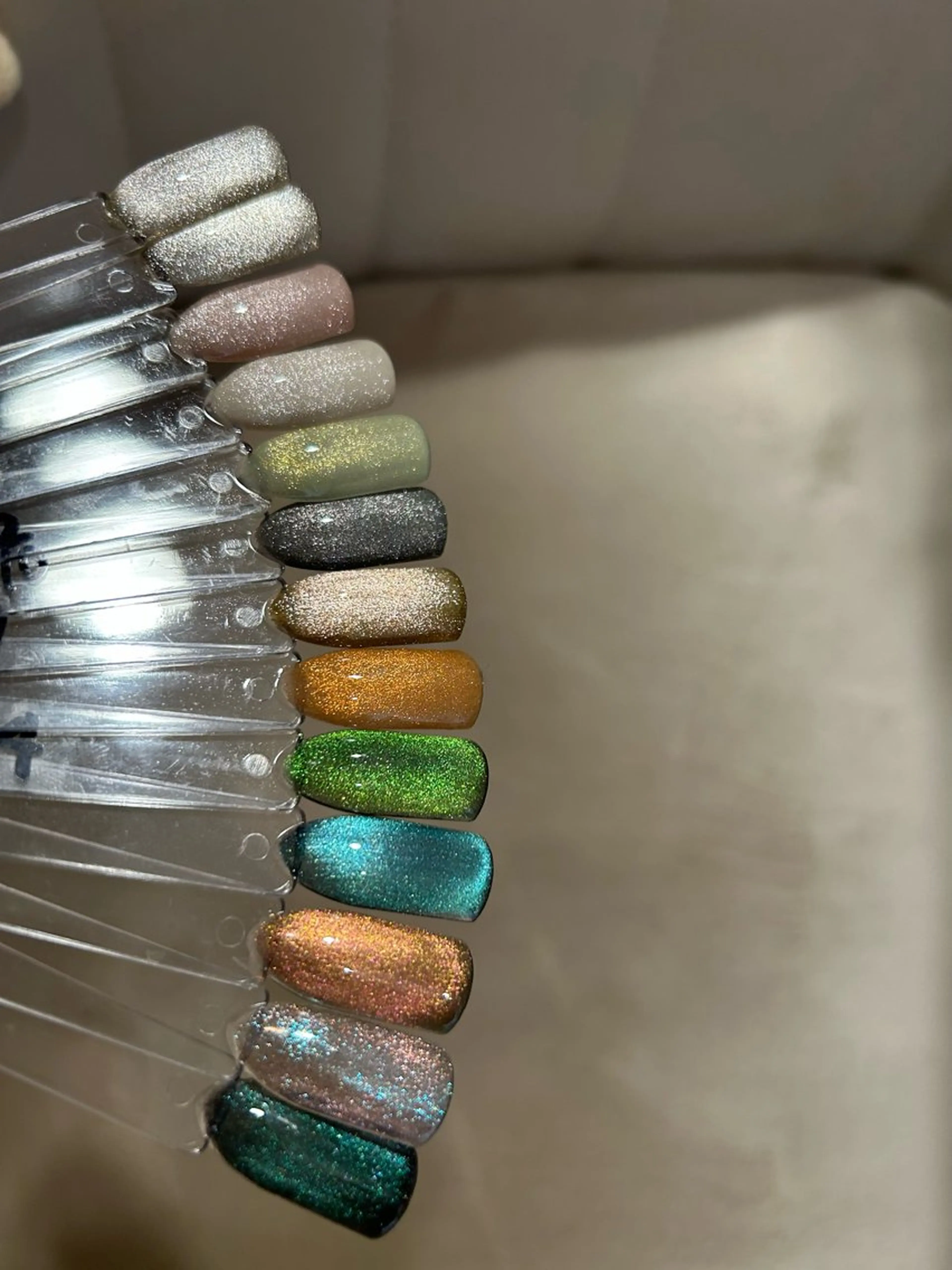 ネイル マグネットネイル tenoteno nailのネイルデザイン